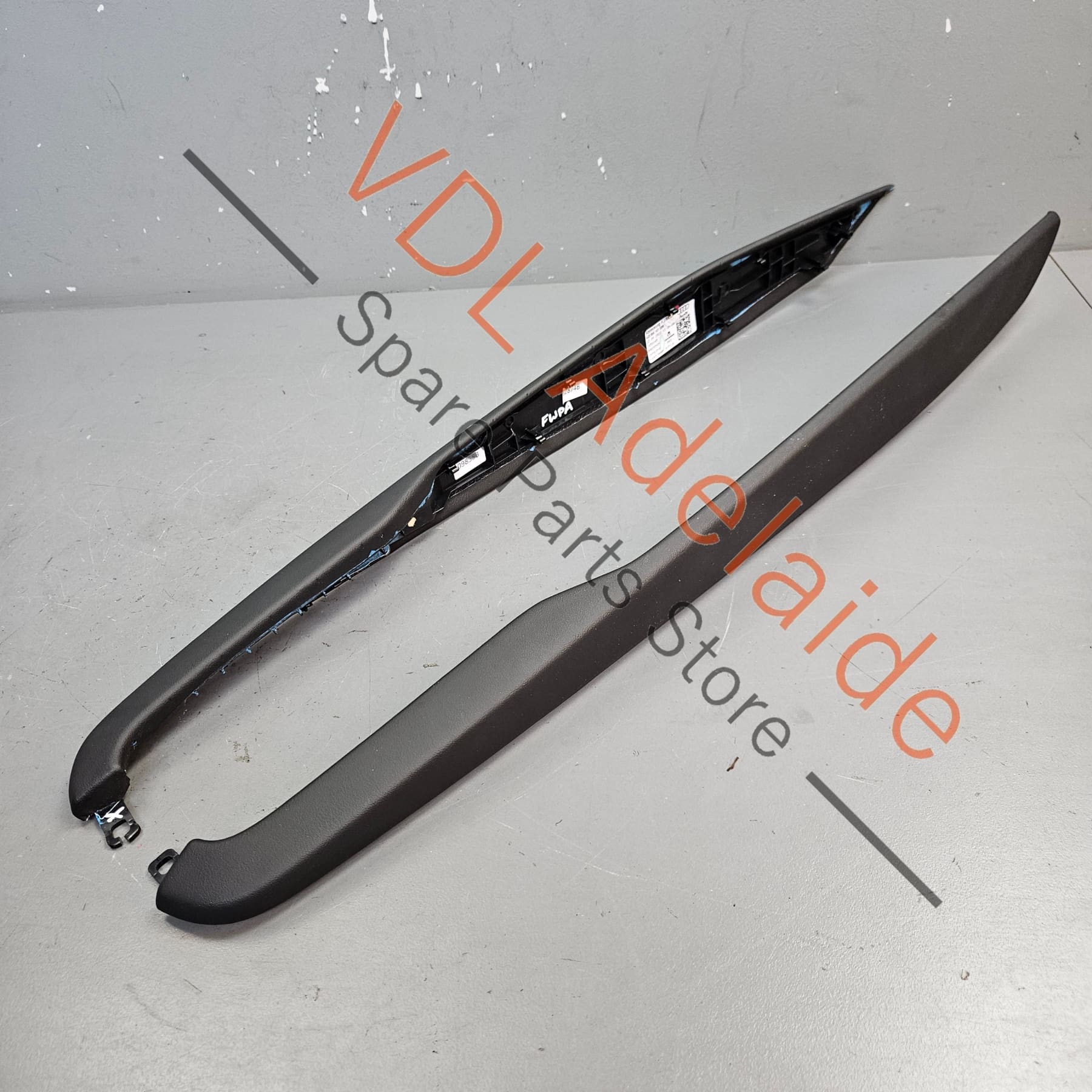 Pair of Audi e-Tron GT Interior Centre Console Leatherette Side Covers 4J3864147 38M 4J3864148 38M - Image 7