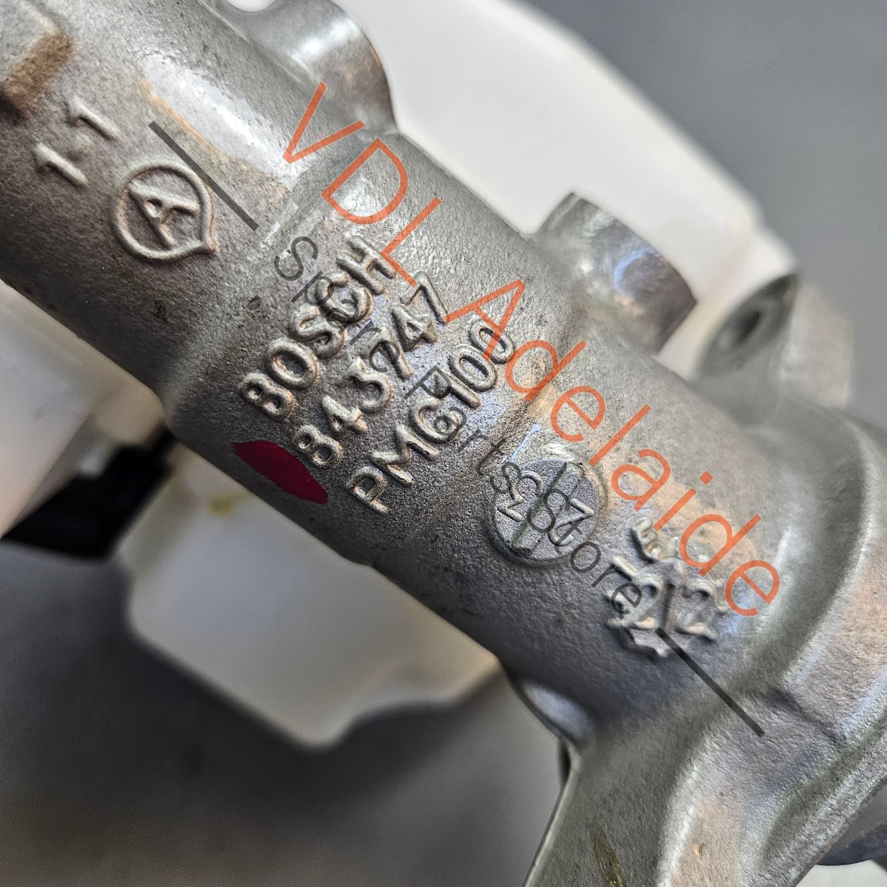 Audi e-Tron Porsche Taycan Brake Master Cylinder 992698181A - Image 4