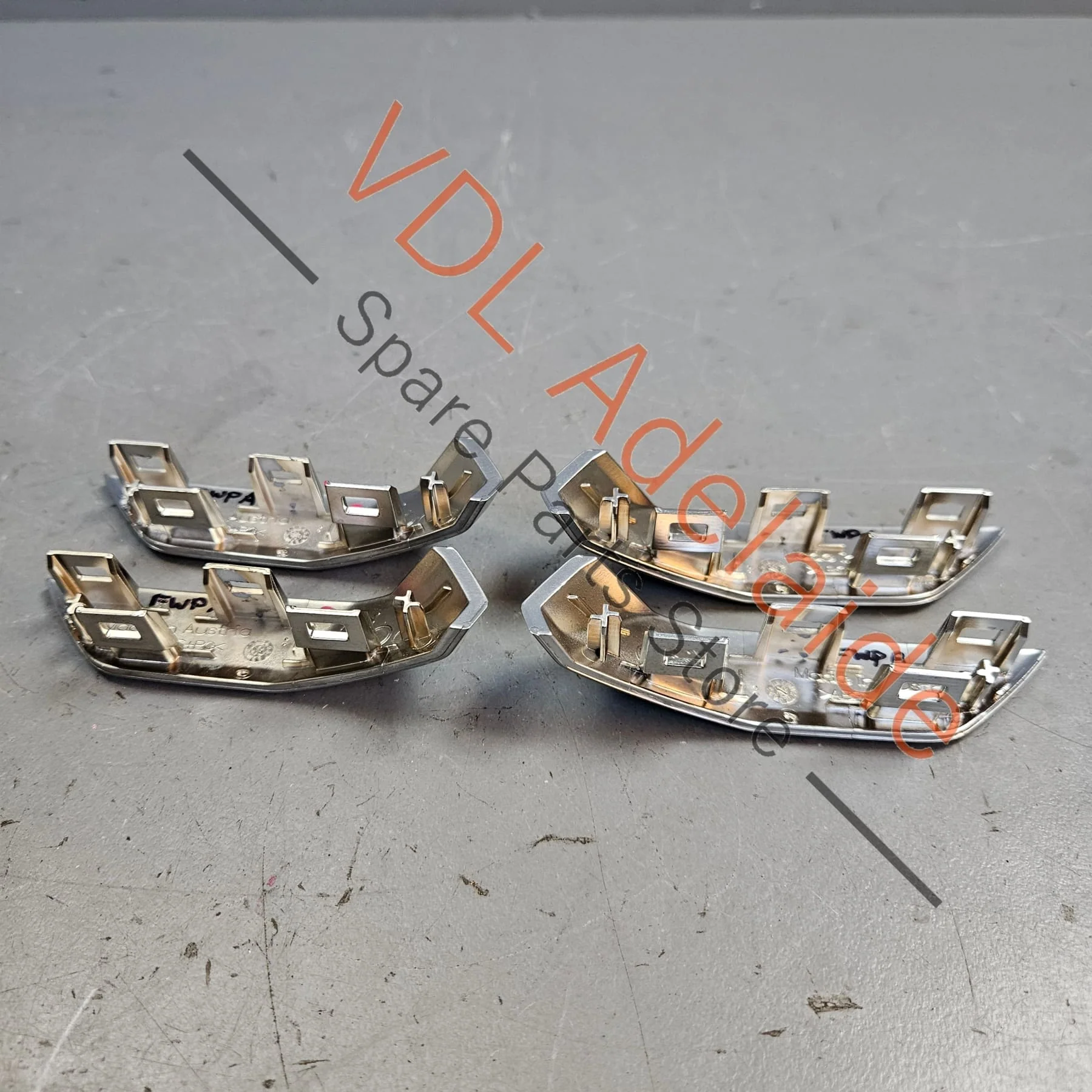 Audi e-Tron B&O Bang & Olufsen Door Trim Emblem set 4J3853679A 3Q7 4J3853680A 3Q7 - Image 7