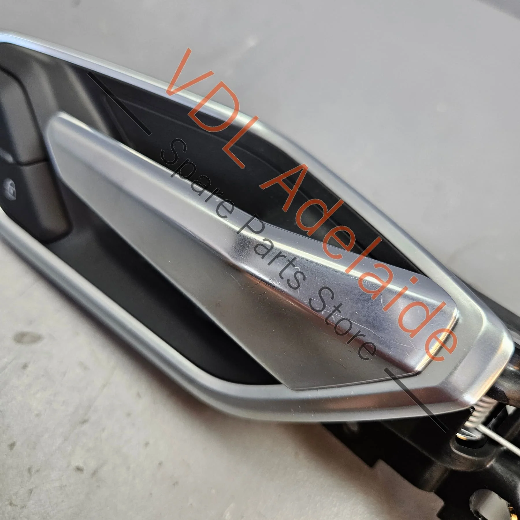 Audi e-Tron Interior Door Handle Pull Right Front 4KE837020D 4PK - Image 3