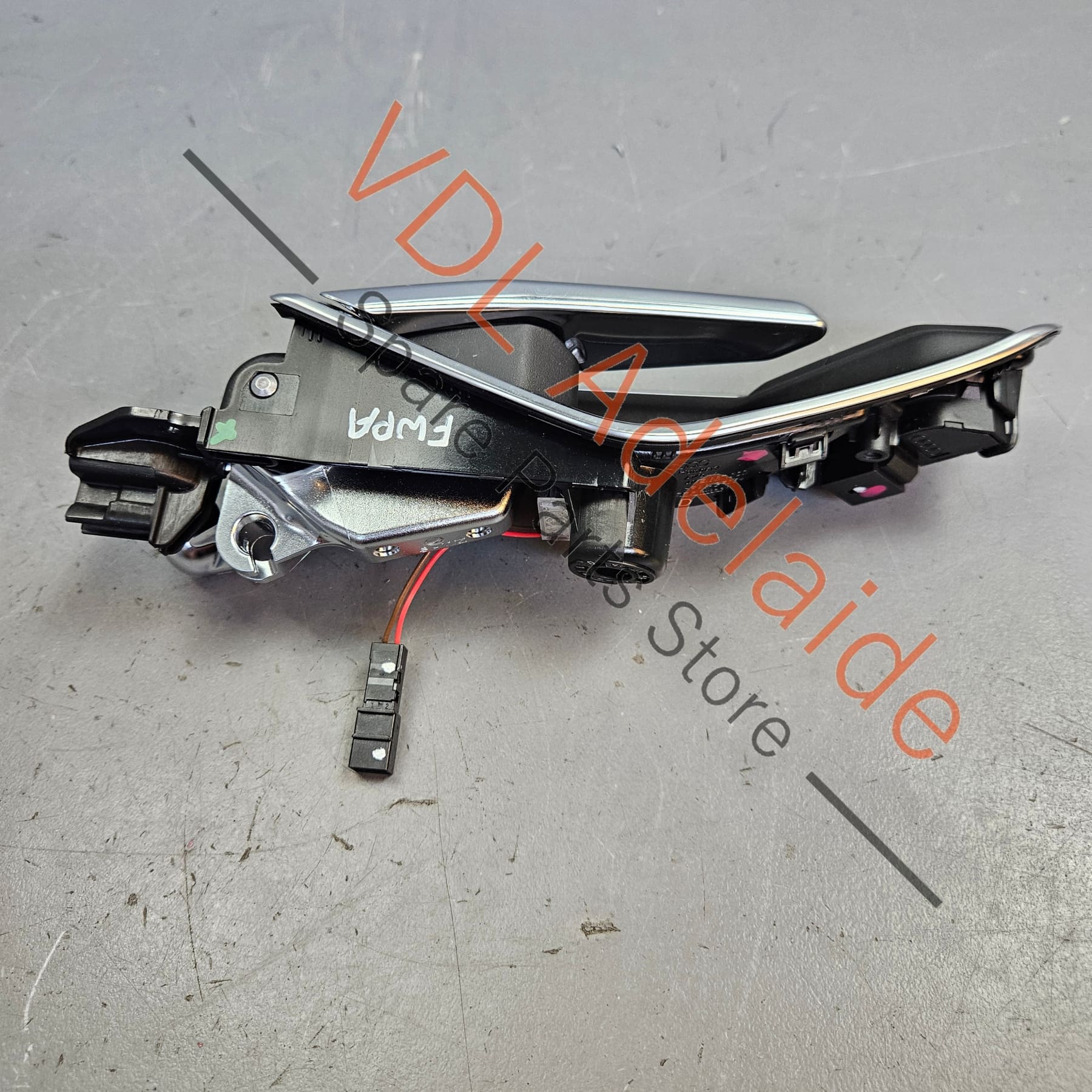 Audi e-Tron Interior Door Handle Pull Right Front 4KE837020D 4PK - Image 5