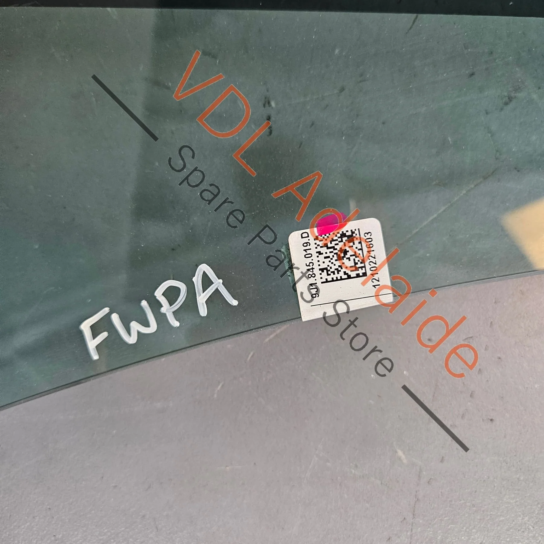 Audi e-Tron GT Front Left Door Window Glass 9J1845019D - Image 4