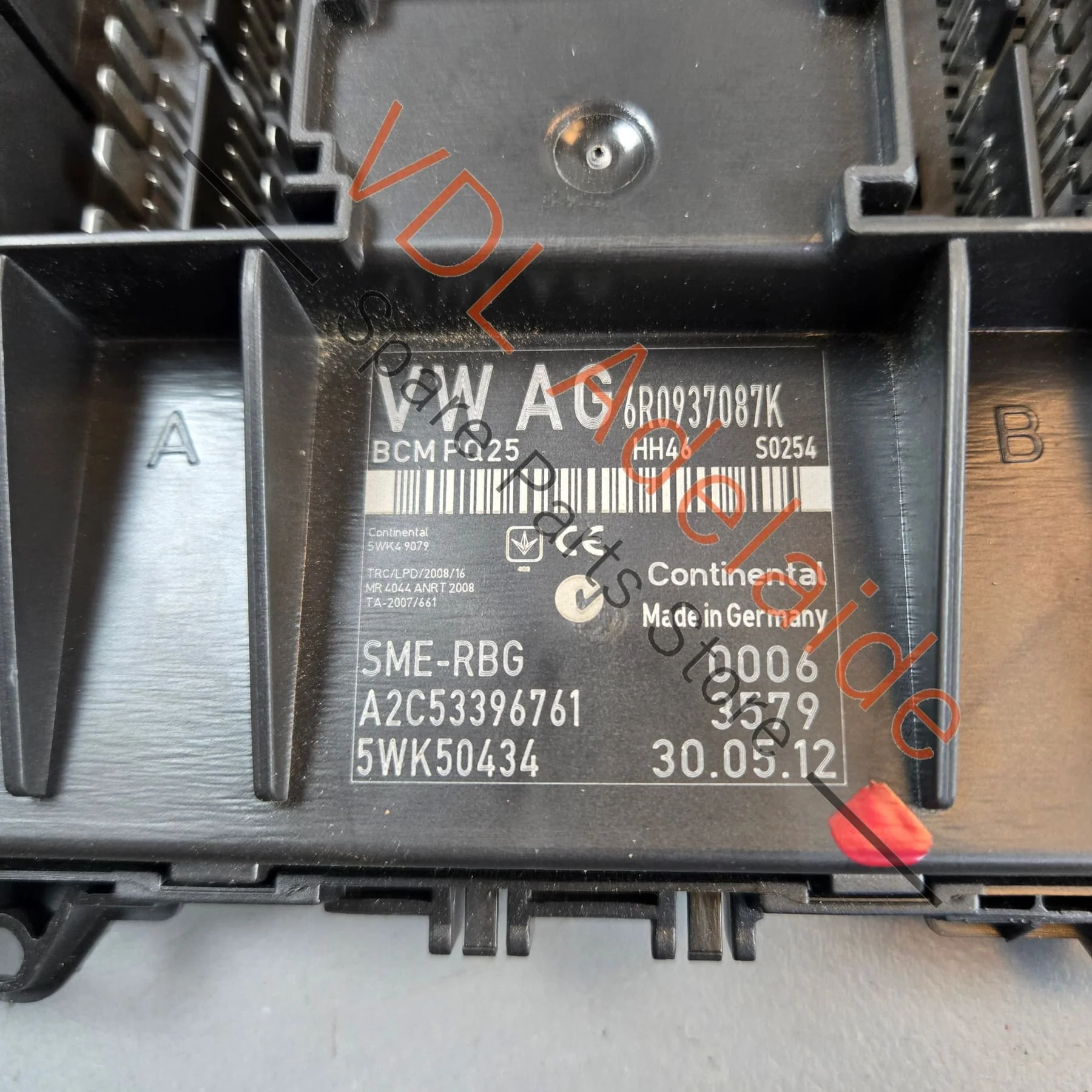 VW Polo Body Control Module BCM 6R0937087K - Image 2