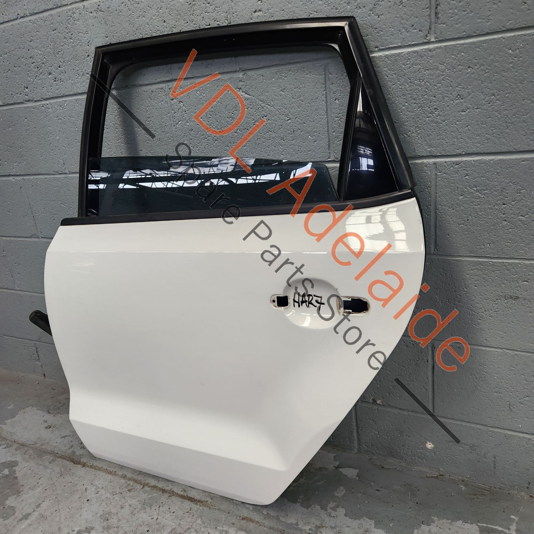 VW Polo 6R Rear Left Door Shell Panel Candy White B4 / B9A - Image 2