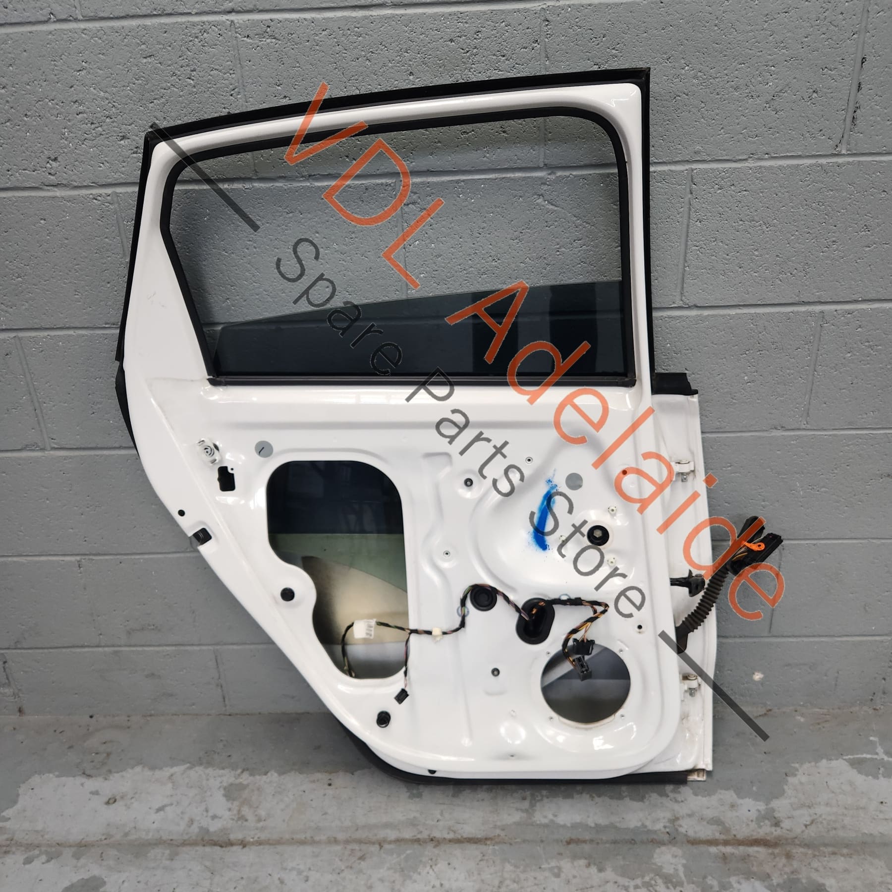VW Polo 6R Rear Left Door Shell Panel Candy White B4 / B9A - Image 4