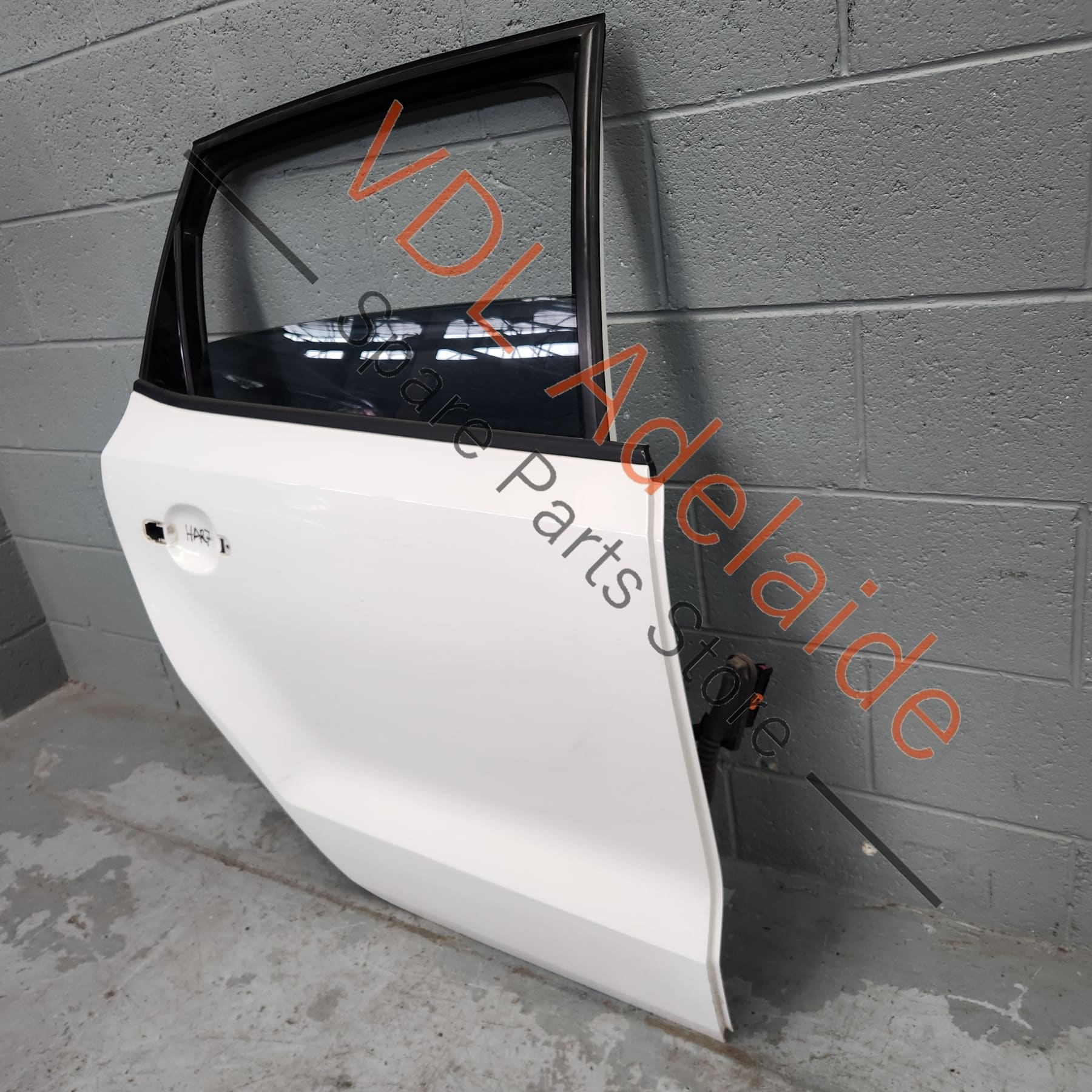VW Polo 6R Rear Right Door Shell Panel Candy White B4 / B9A - Image 2