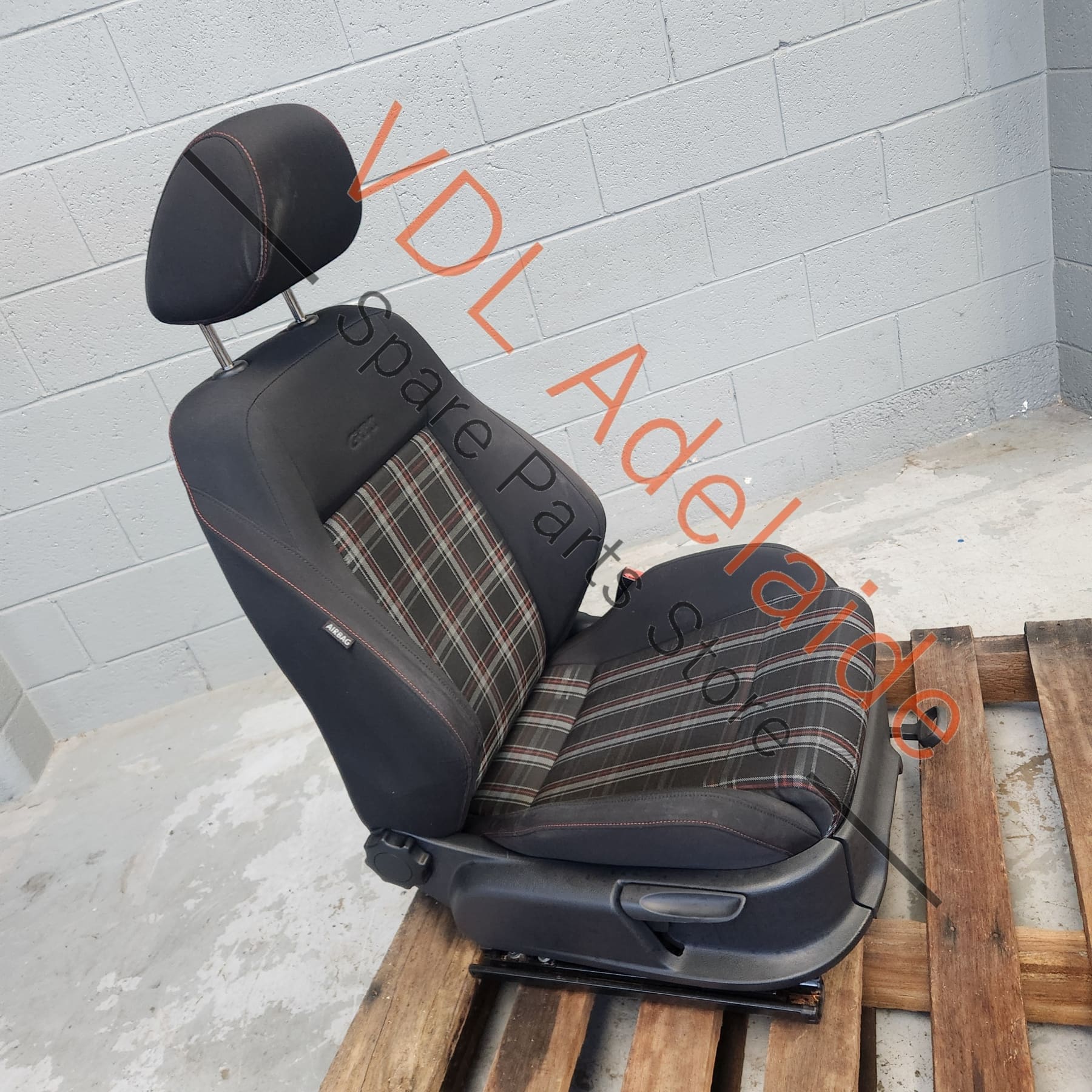 VW Polo Gti 6R Tartan Fabric Cloth Front Right Drivers Seat - Image 4