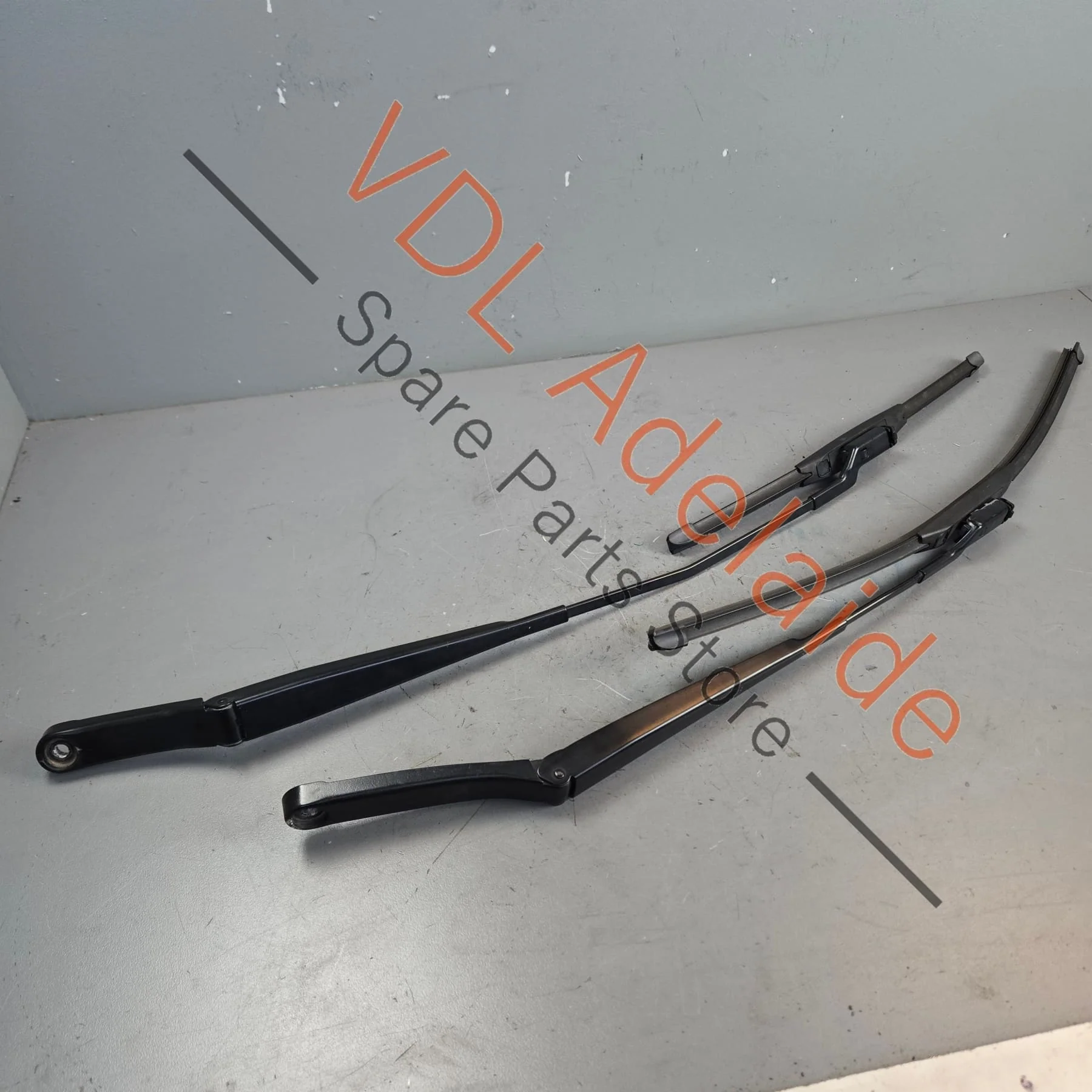 VW Polo MK5 6R Pair of Windscreen Wiper Arms 6R2998002 6R2955410A 6R2955409A