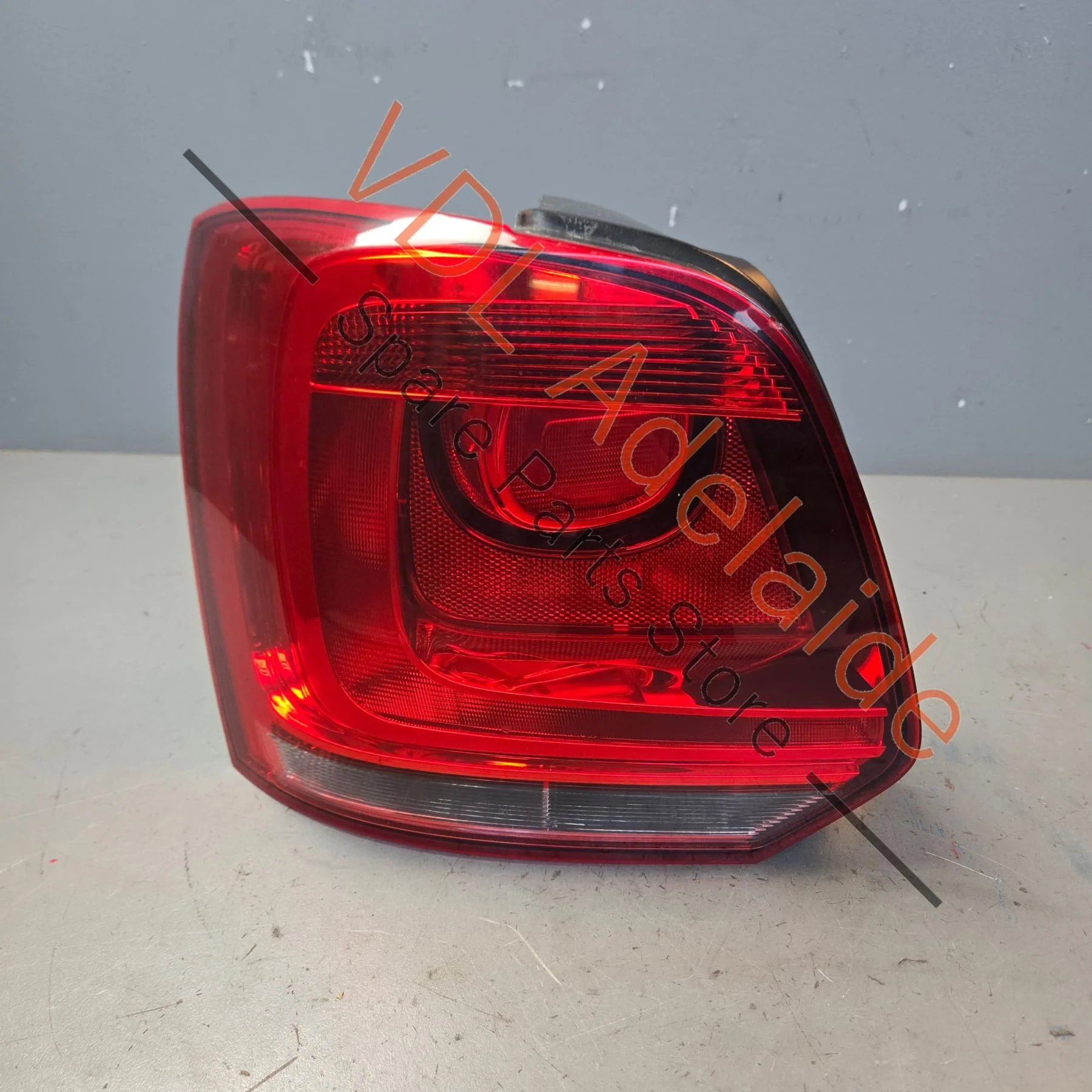 VW Polo 6R Left Tail Light Taillight 6R0945095P 6R0945095AC