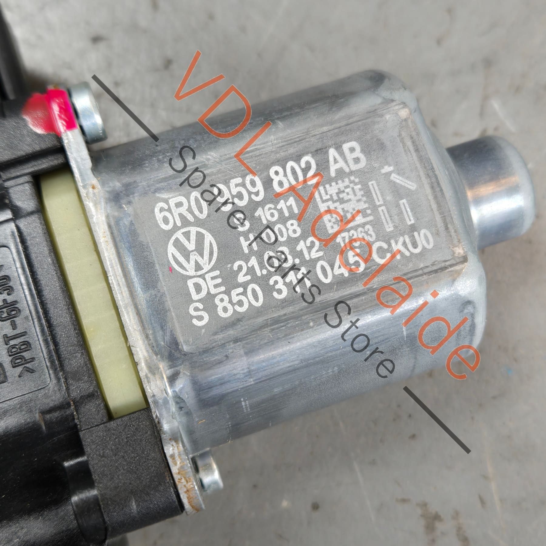 VW Polo GTi Mk5 6R Front Right Window Regulator Motor 6R0959802DM Z00 6R0959802B - Image 2