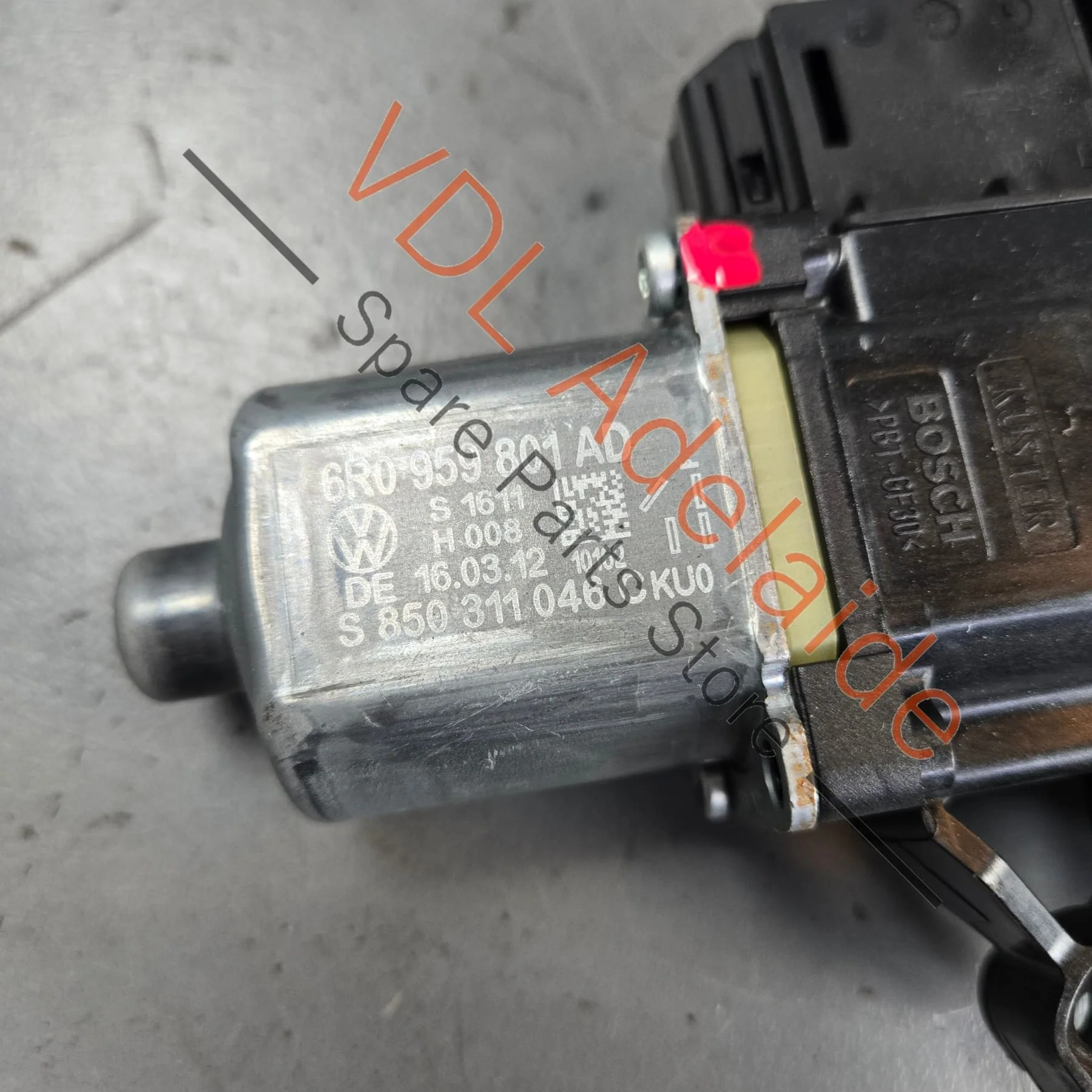 VW Polo GTi Mk5 6R Front Left Window Regulator Motor 6R0959801AD Z00 6R0959801B - Image 2