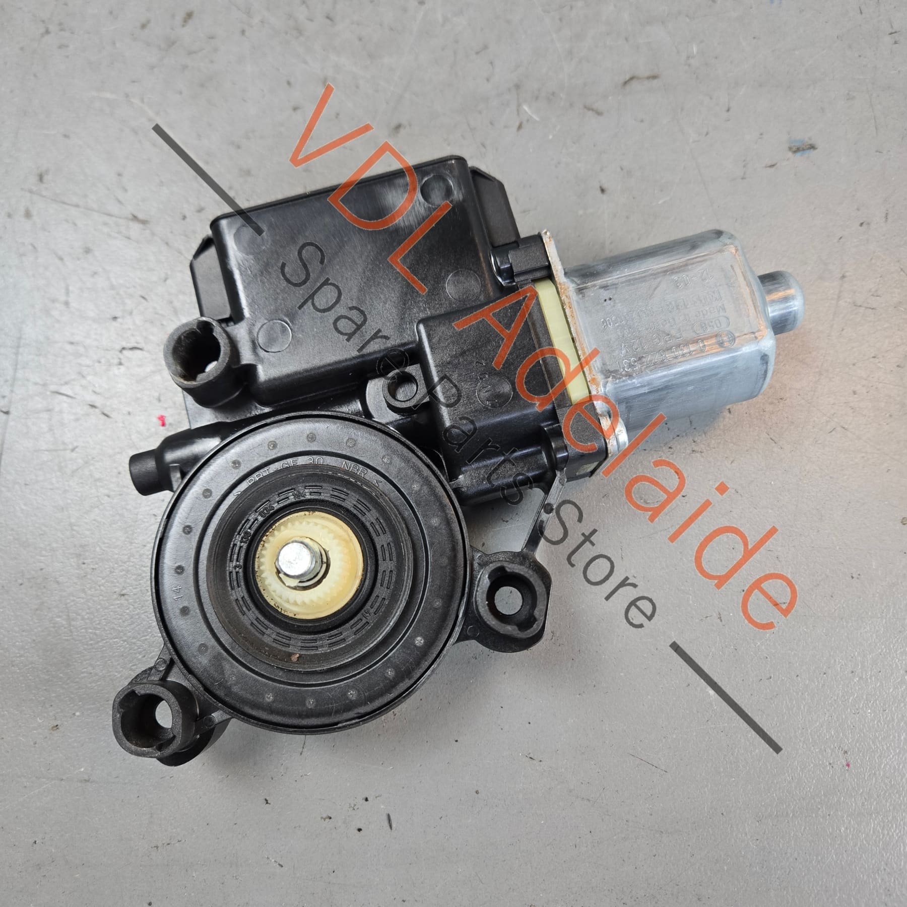 VW Polo GTi Mk5 6R Front Left Window Regulator Motor 6R0959801AD Z00 6R0959801B - Image 3