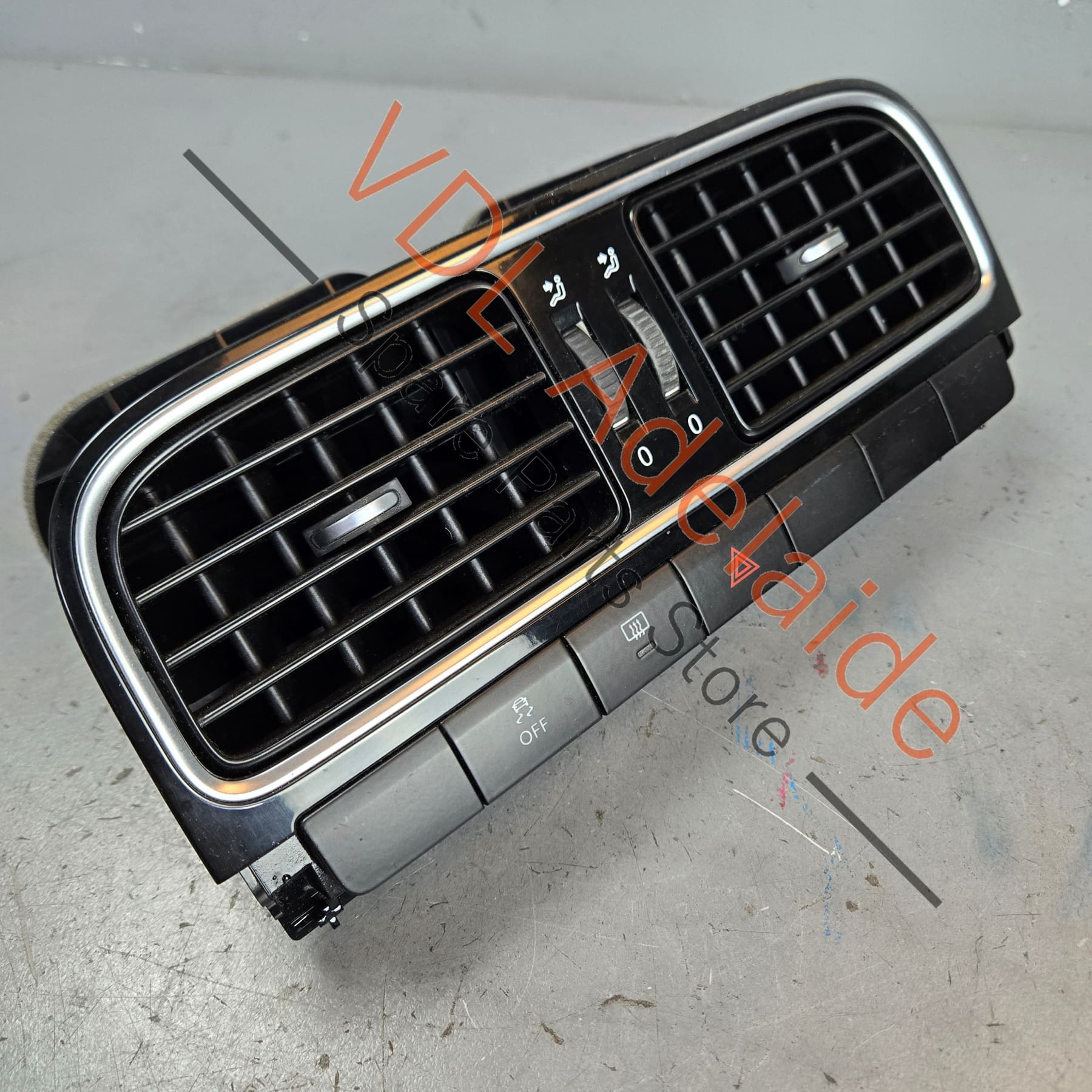 VW Polo MK5 6R Gti Centre Air Vent for Air Conditioning 6RF819728C N0R Gloss Black - Image 2