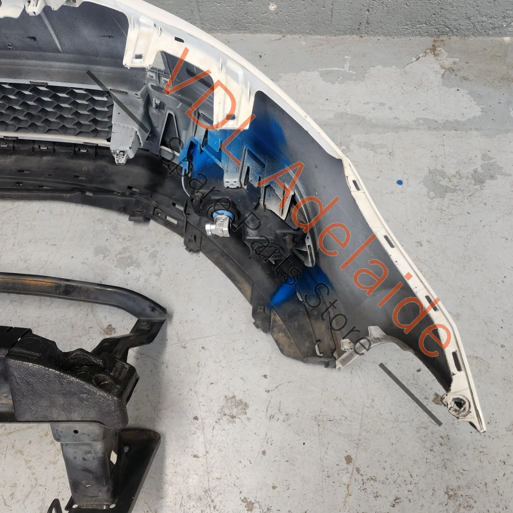 VW Polo MK5 6R Gti Front Bumper & Grille Assembly with Reo Candy White B4 / B9A - Image 8