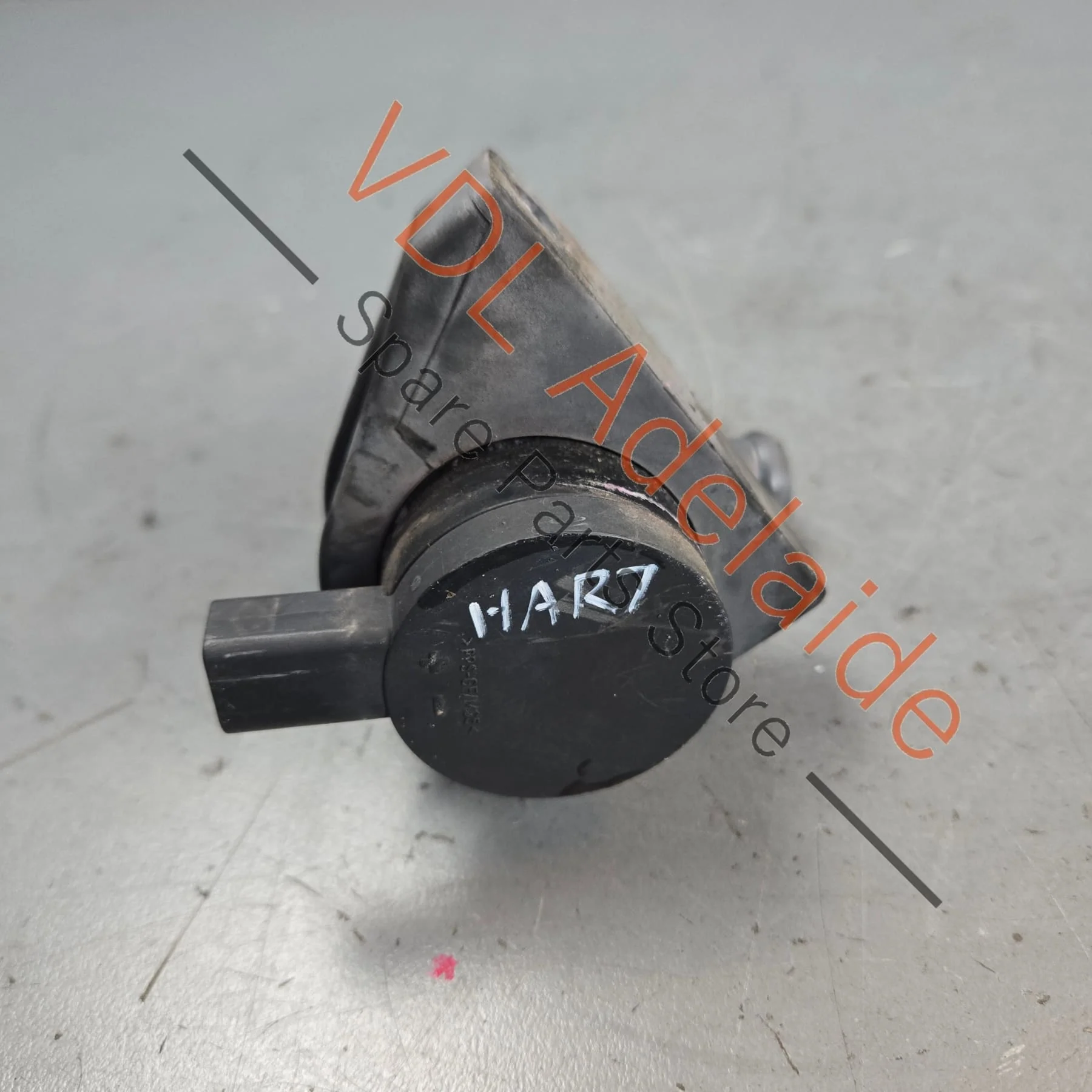 VW Polo MK5 Genuine Additional Coolant Pump Electric 1K0965561F - Image 4