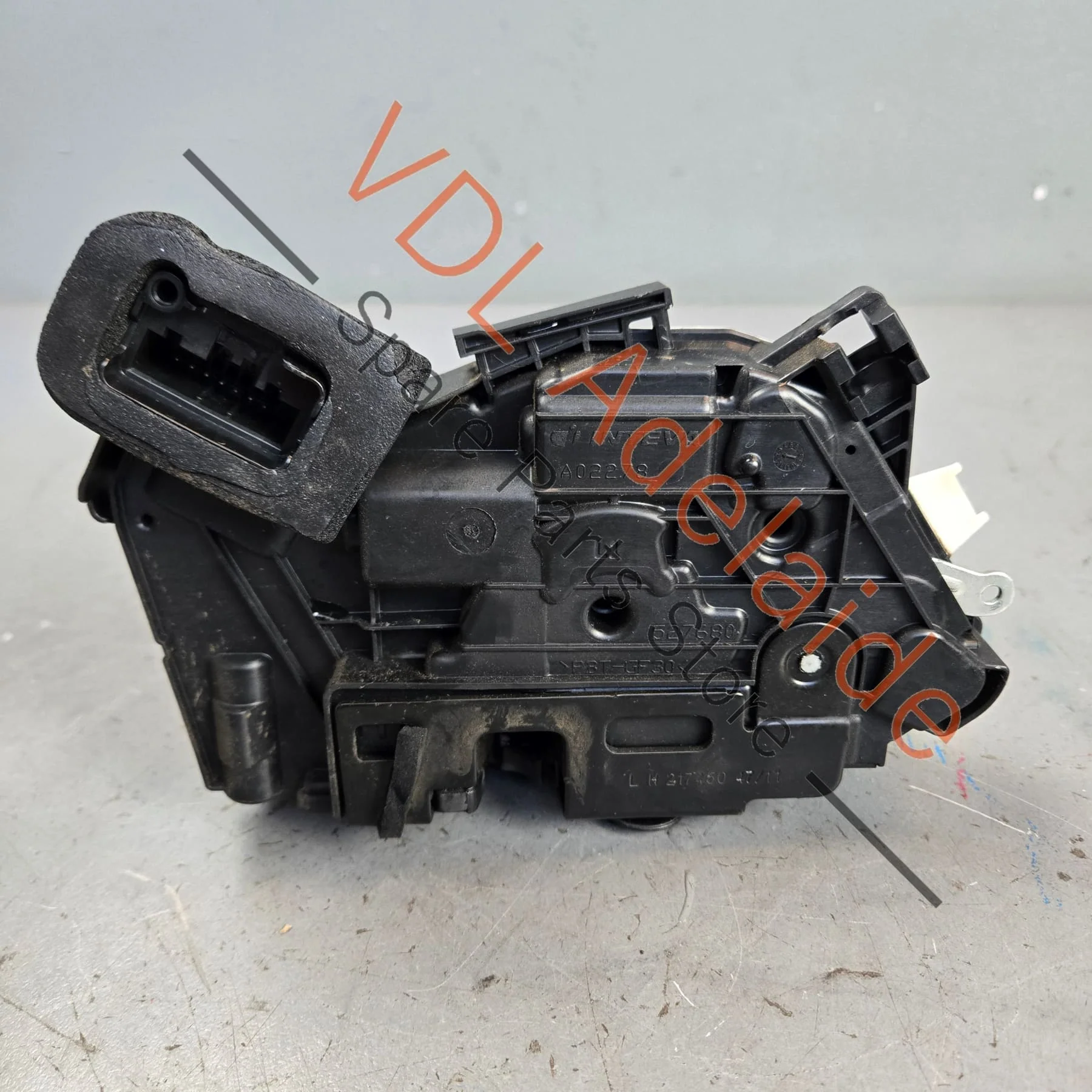 VW Polo 6R Front Left Door Lock Actuator 5K2837015D 5K2837015H - Image 3