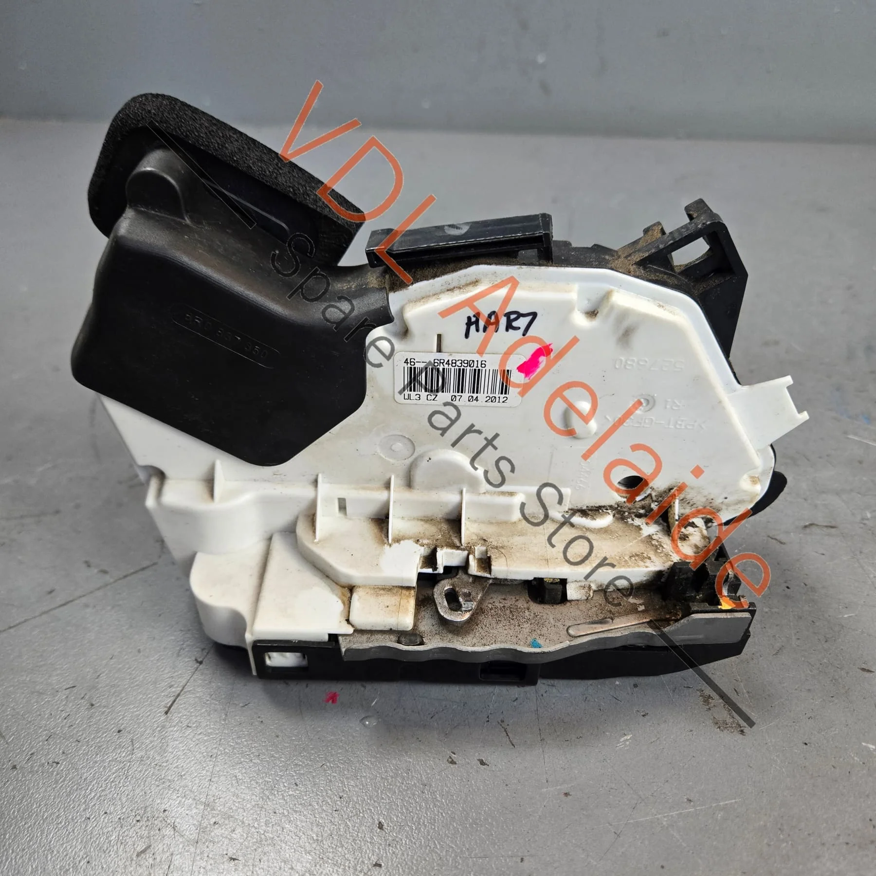 Volkswagen VW Polo Mk5 OEM Rear Right Door Lock Mechanism 6R4839016 6C0839014