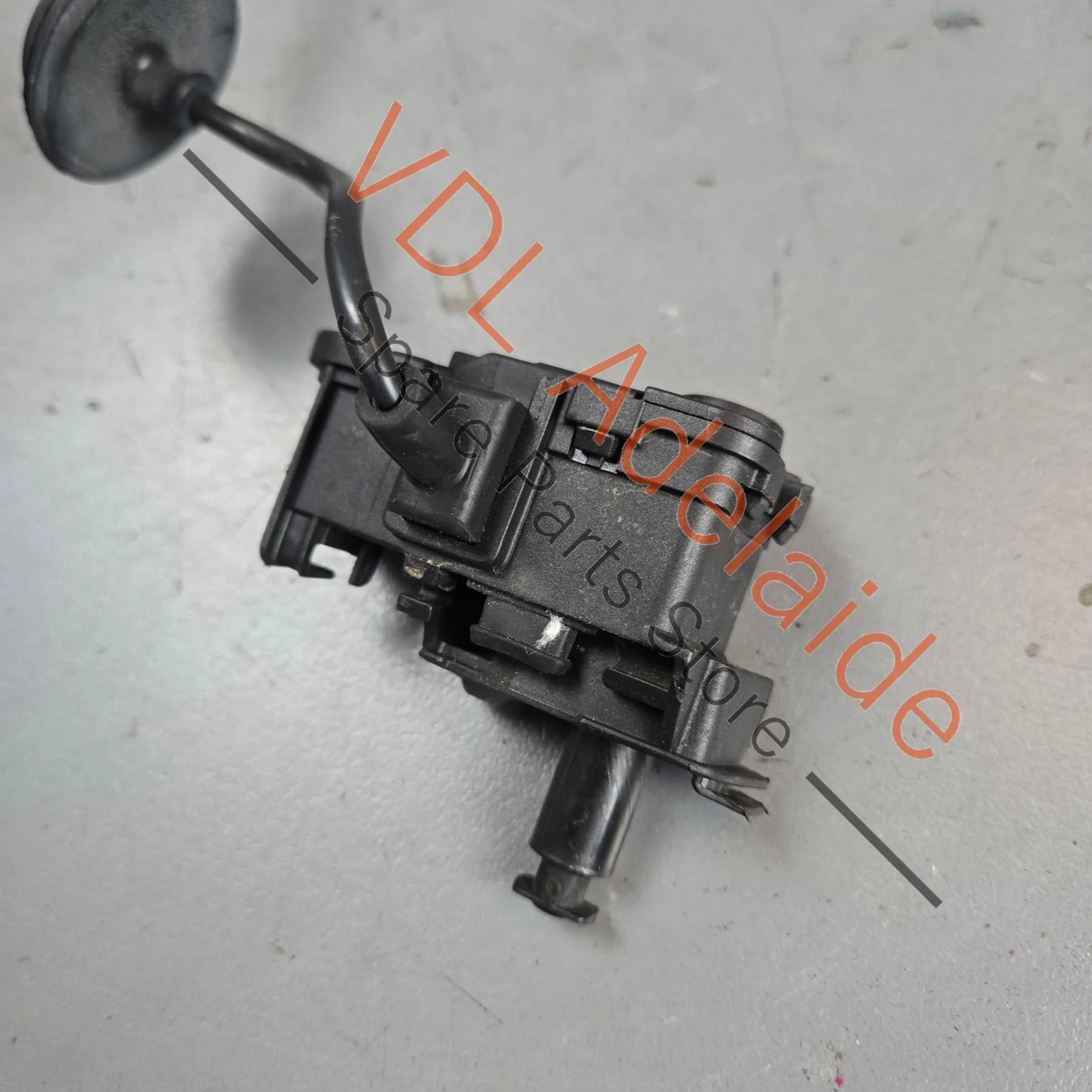 VW Polo 6R MK5 Fuel Lid Release Mechanism 6R0810773B 6C0810773
