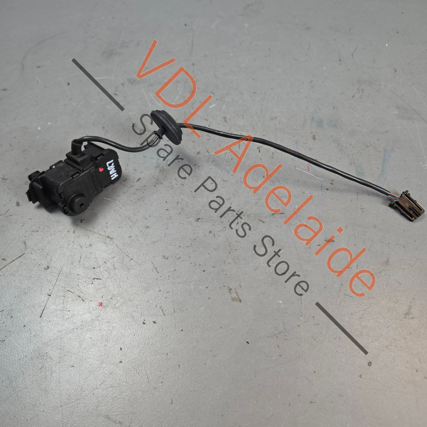 VW Polo 6R MK5 Fuel Lid Release Mechanism 6R0810773B 6C0810773 - Image 3