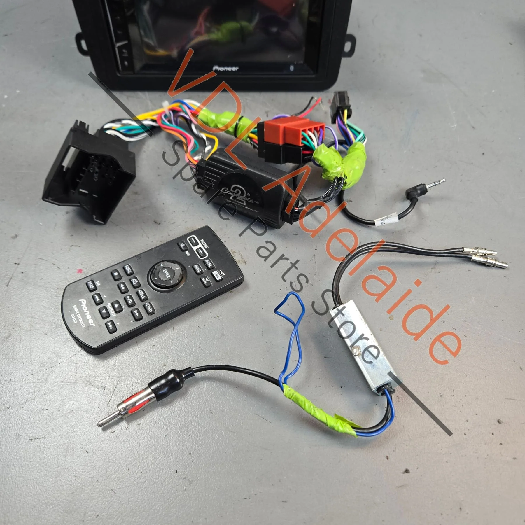 Aftermarket Pioneer Radio Unit with Bluetooth for VW Cars AVH-Z2050BT - Image 3