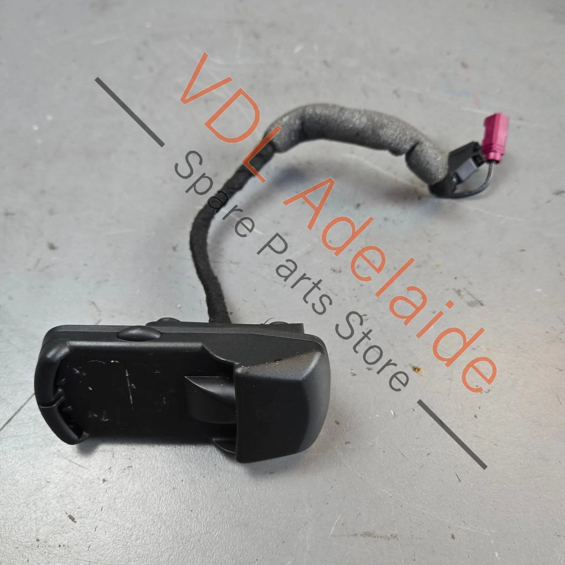 VW Polo 6R Dashboard Bluetooth Touch Module Adapter Clip Kit Holster - Image 3
