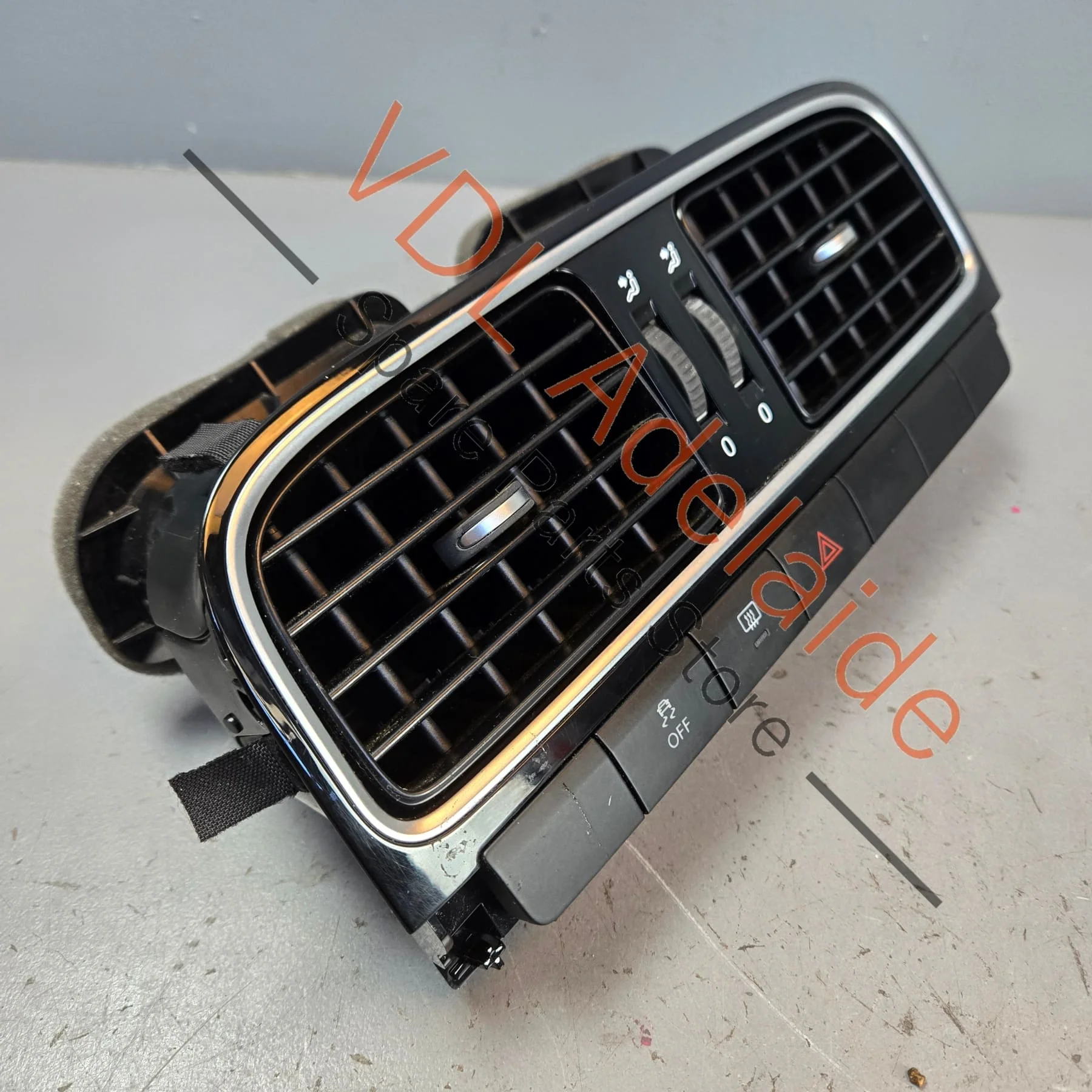 VW Polo MK5 6R Gti Centre Air Vent for Air Conditioning 6RF819728C N0R Gloss Black - Image 3