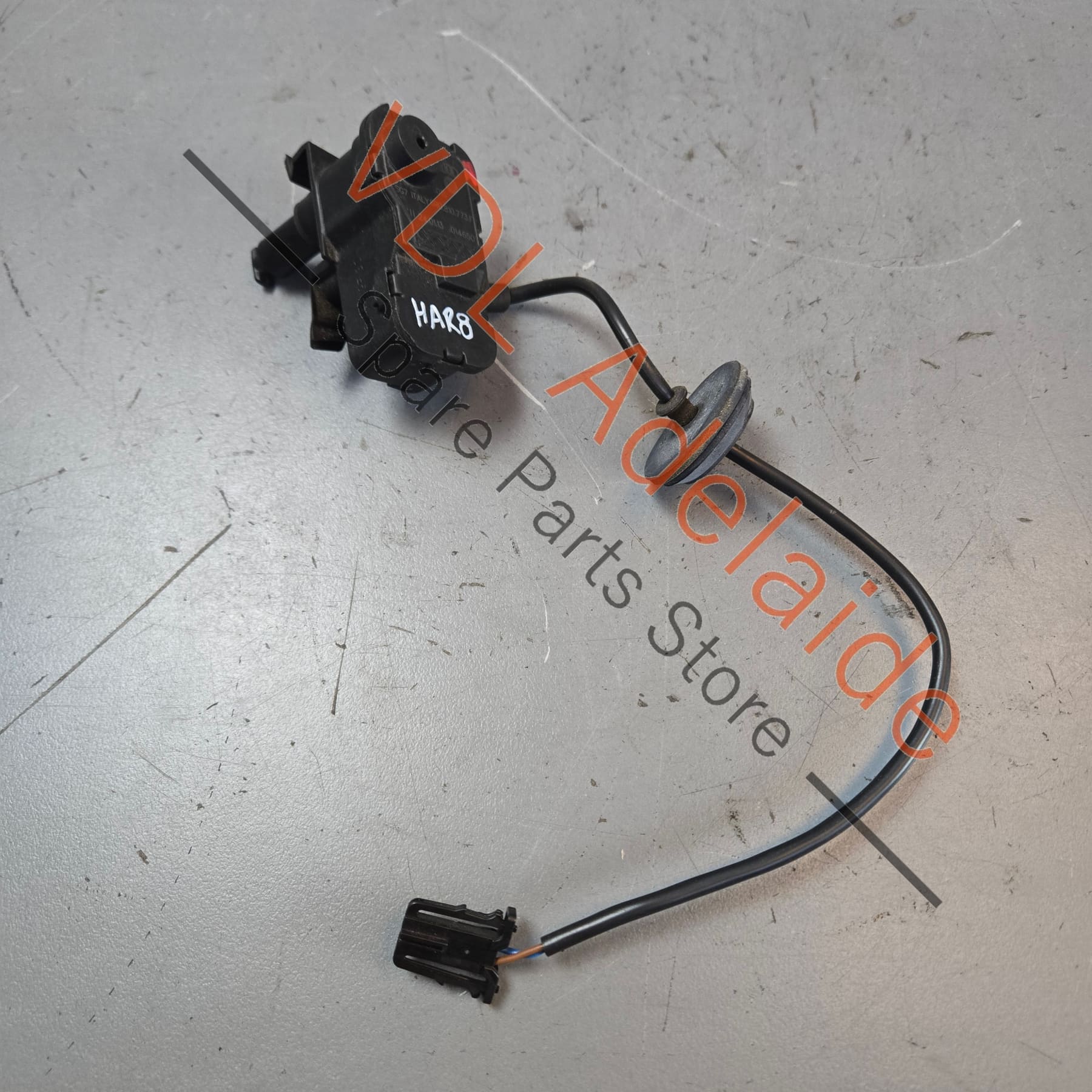 VW Polo MK5 6R Fuel Door Actuator Motor 6R0810773F