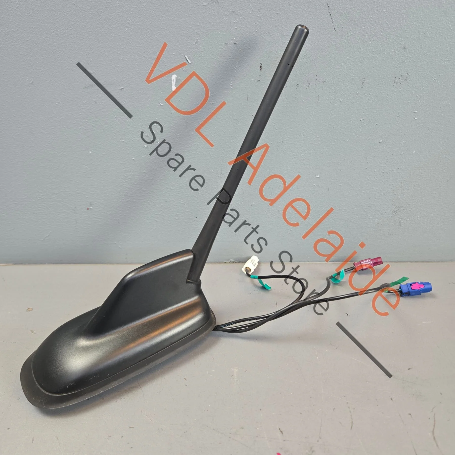 VW Polo MK5 6R Shark Fin Antenna 6R0035501C