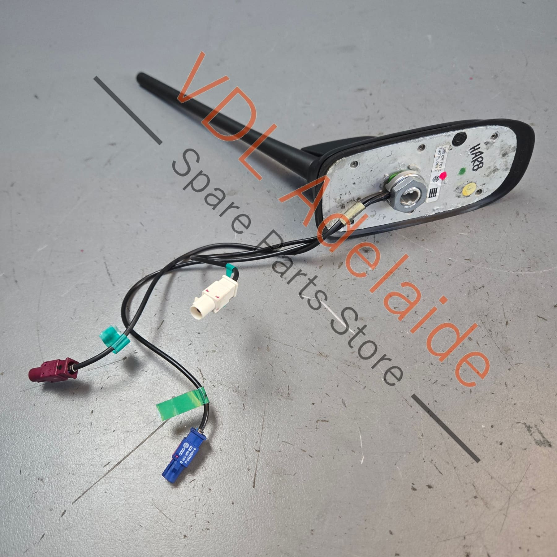 VW Polo MK5 6R Shark Fin Antenna 6R0035501C - Image 3