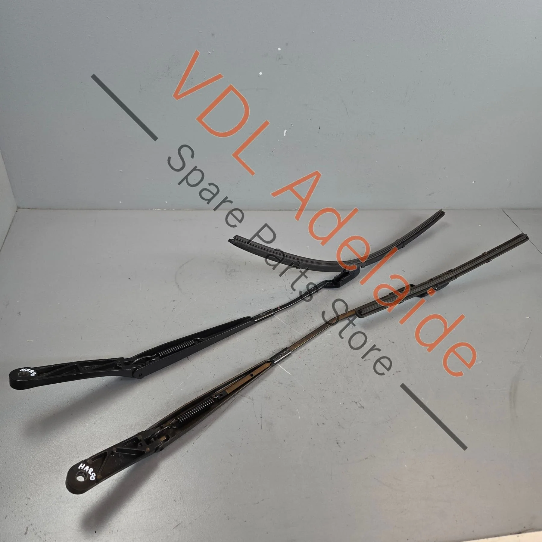 VW Polo MK5 6R Pair of Windscreen Wiper Arms 6R2998002 6R2955410A 6R2955409A - Image 4