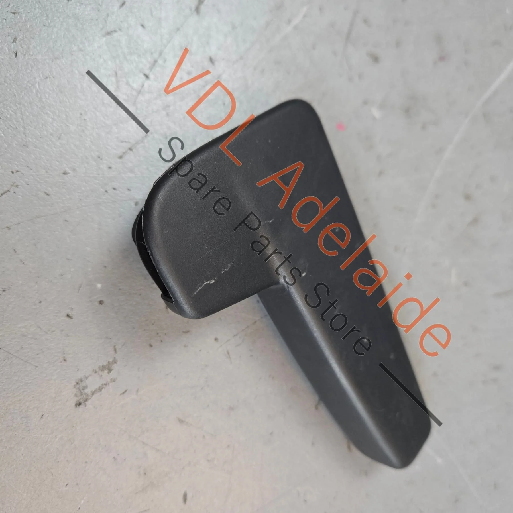 VW Polo Bonnet Release Handle Pull Grip 3C2823533 3C2823633A - Image 2