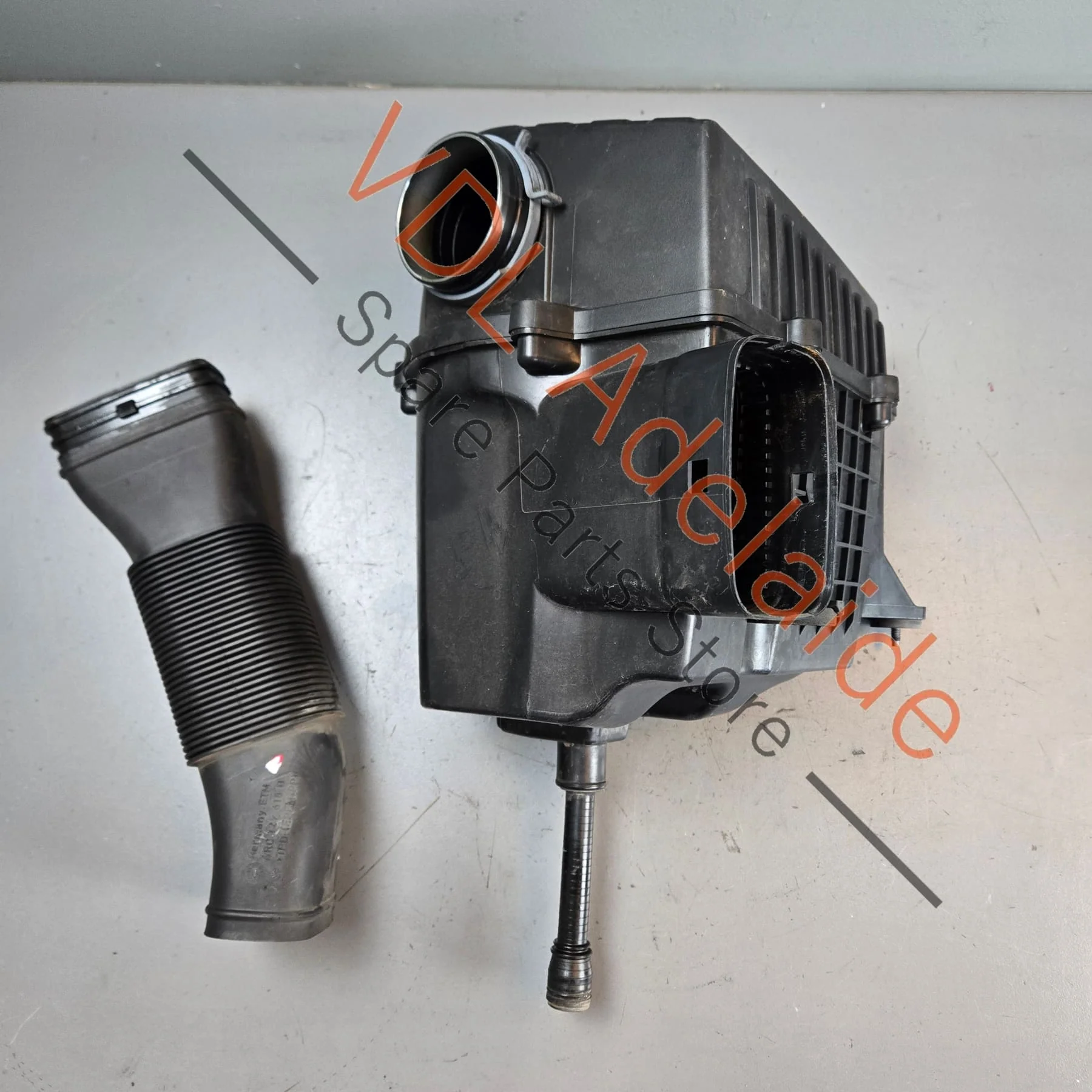 VW Polo Gti Genuine Original Air Filter Assembly 6R0129607D 6R0129618D - Image 4