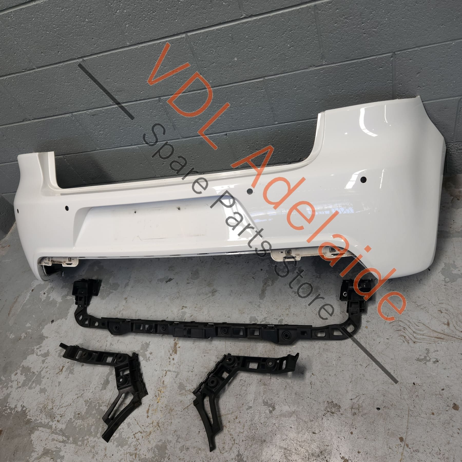 VW Golf R MK6 Rear Bumper Bar Cover Candy White B4B4 5K6807417L - Image 2