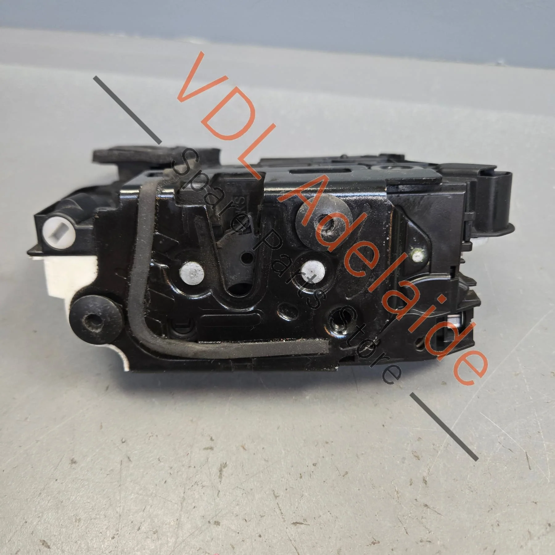 VW Golf MK6 Front Left Door Lock Mechanism 5K2837015B - Image 4