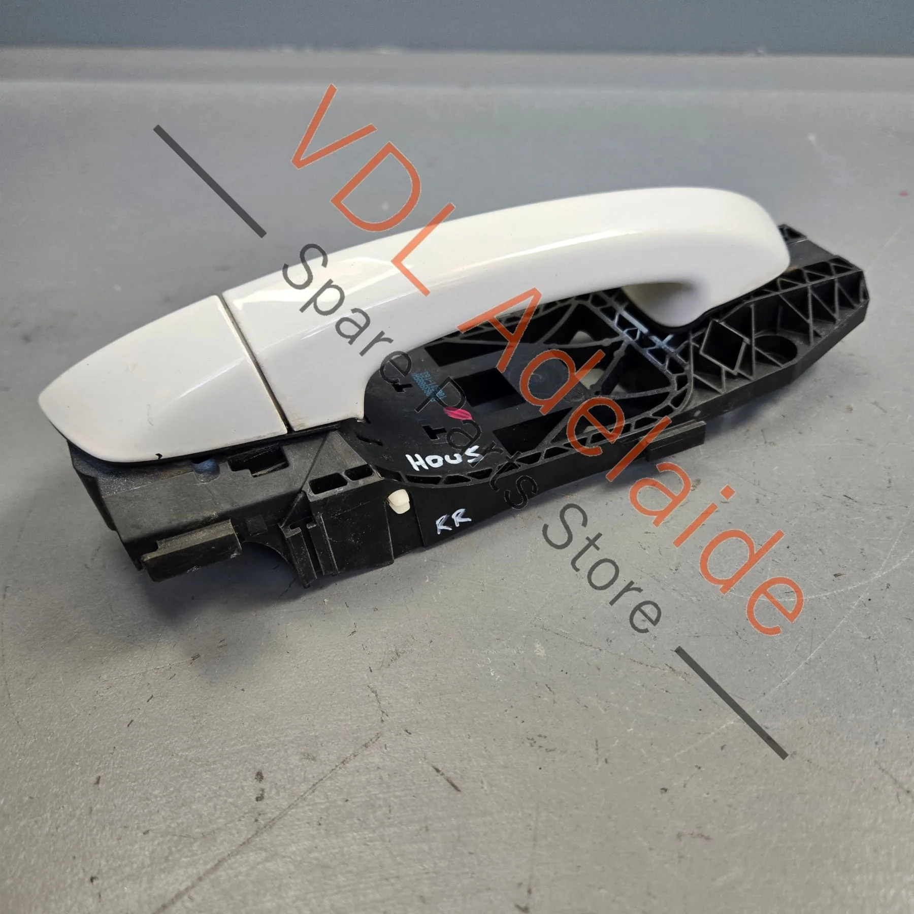 VW Golf MK6 Right Rear Door Exterior Handle 5N0839885H 1K8837206E B4B4 Candy White (LB9A) - Image 2