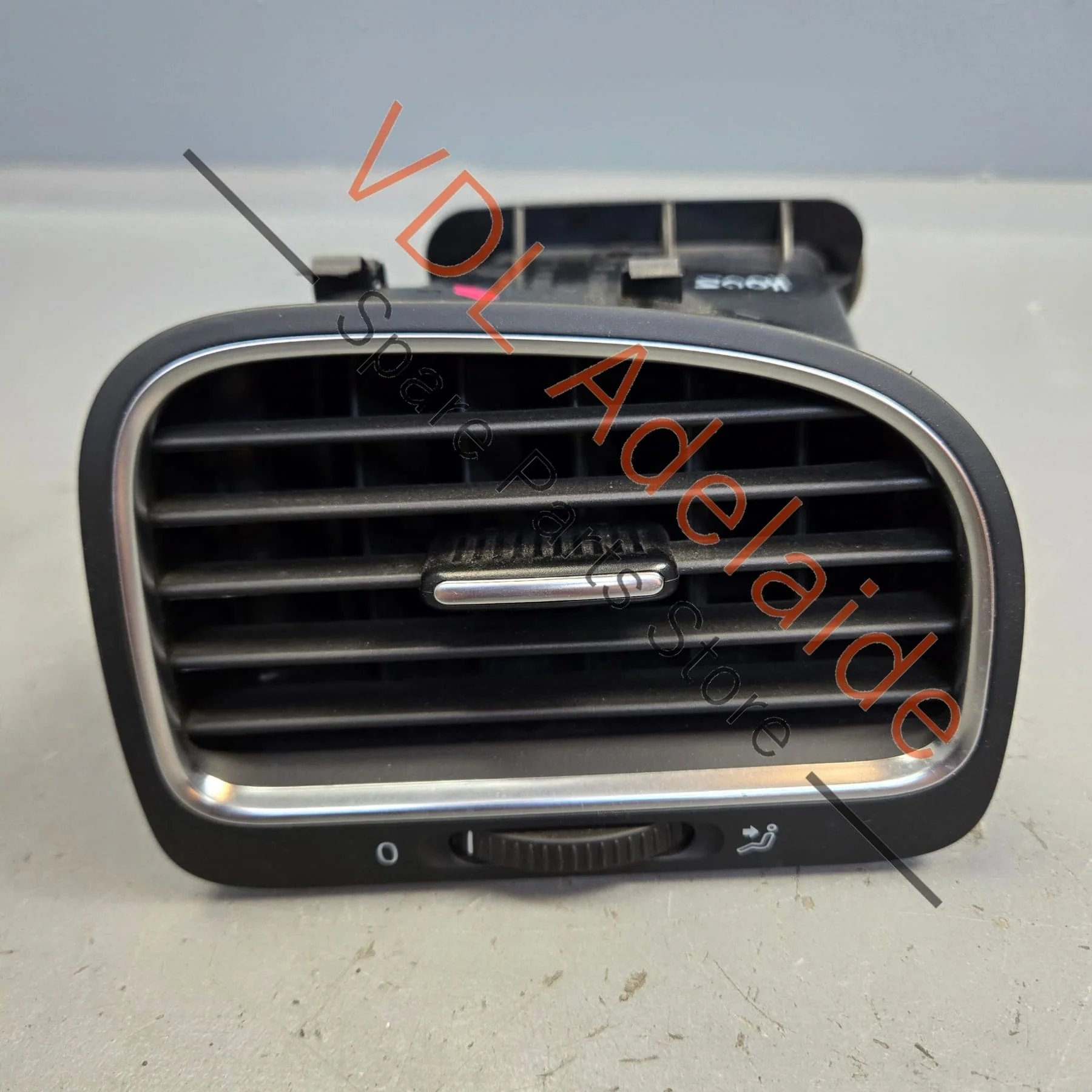 VW Golf MK6 Right Dash AC Air Vent Interior Trim 5K0819704K