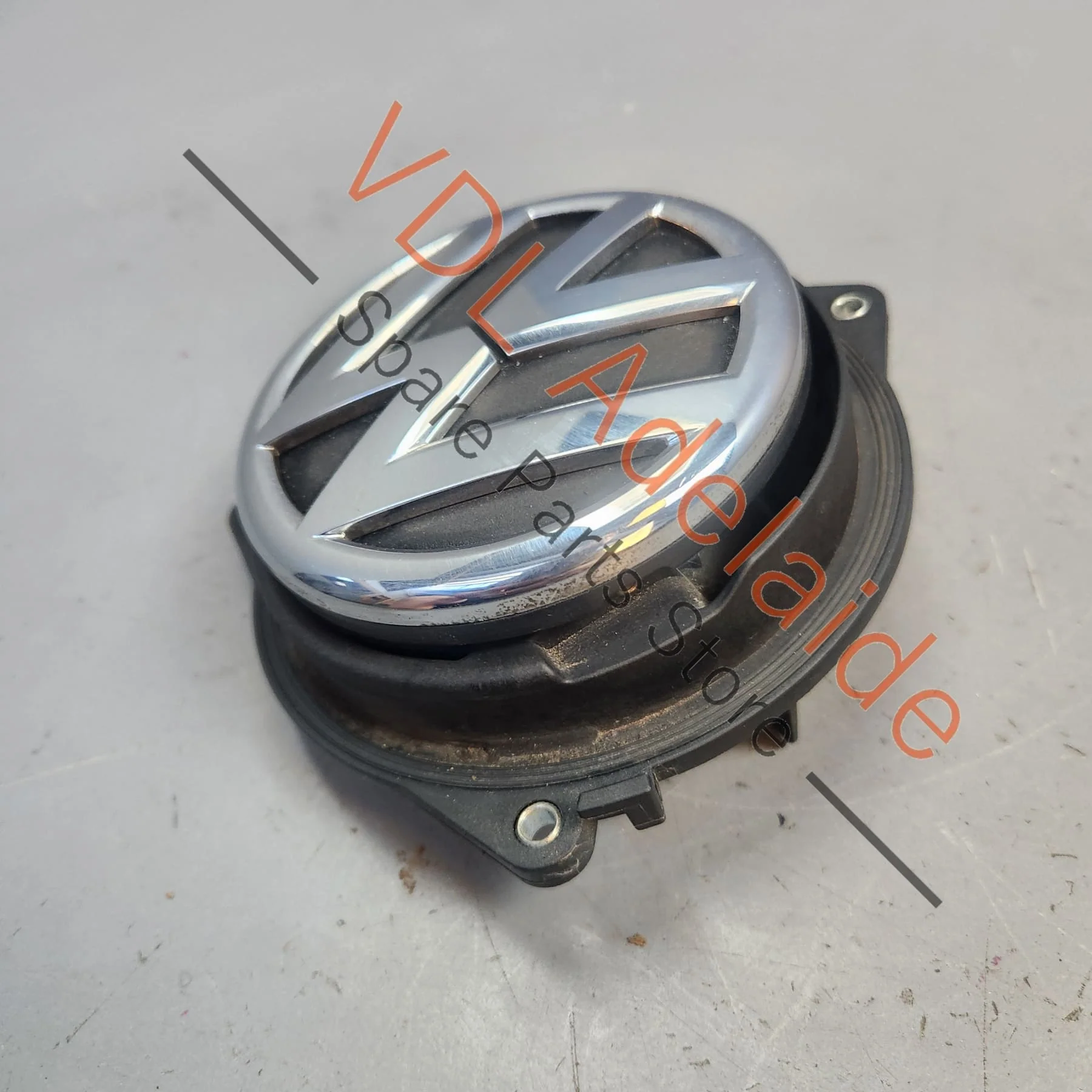 VW Golf MK6 Rear Badge Boot Opening Button Handle 6R0827469D 3C5827469E - Image 3