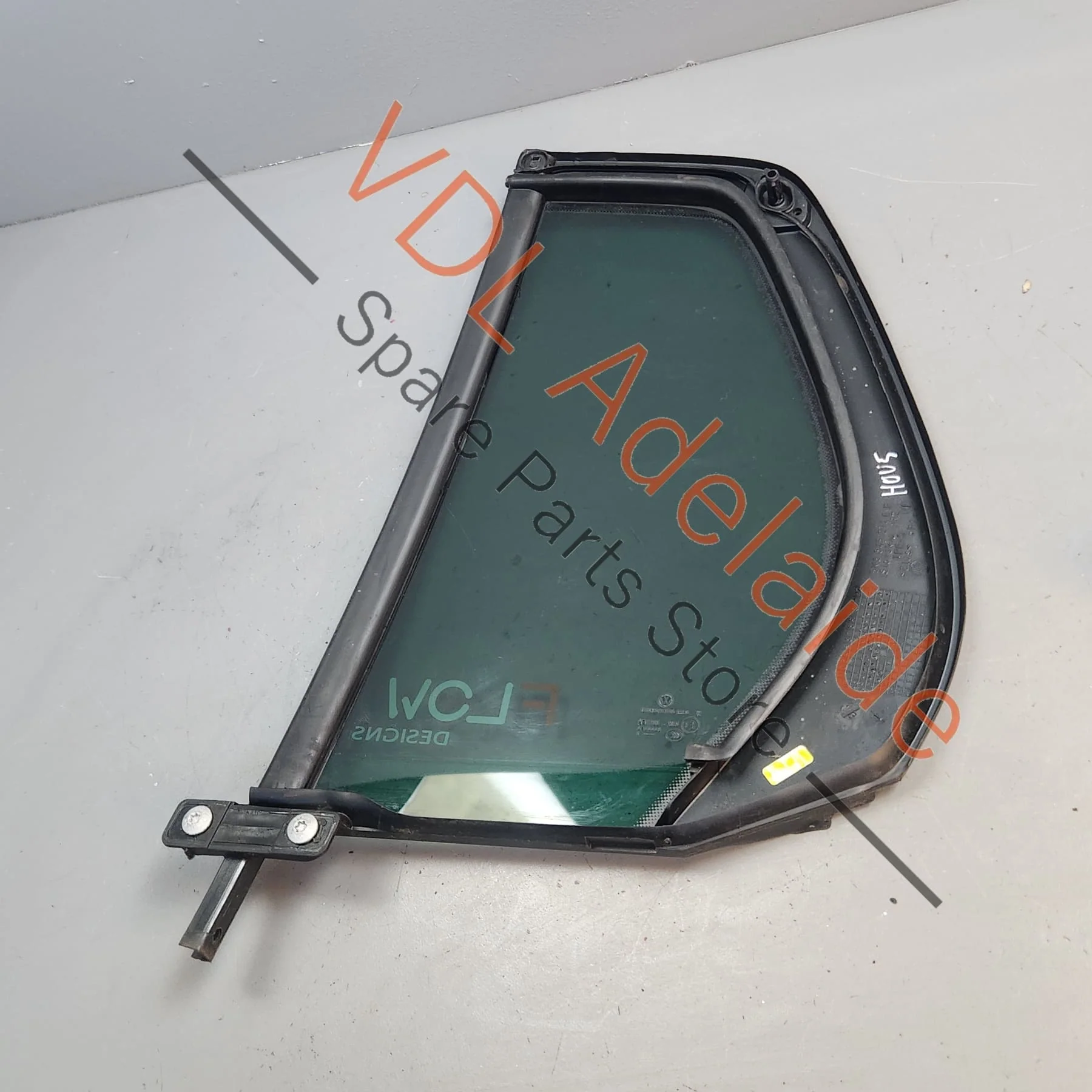 VW Golf MK6 Rear Right Door Quarter Window 5K6845214F - Image 2