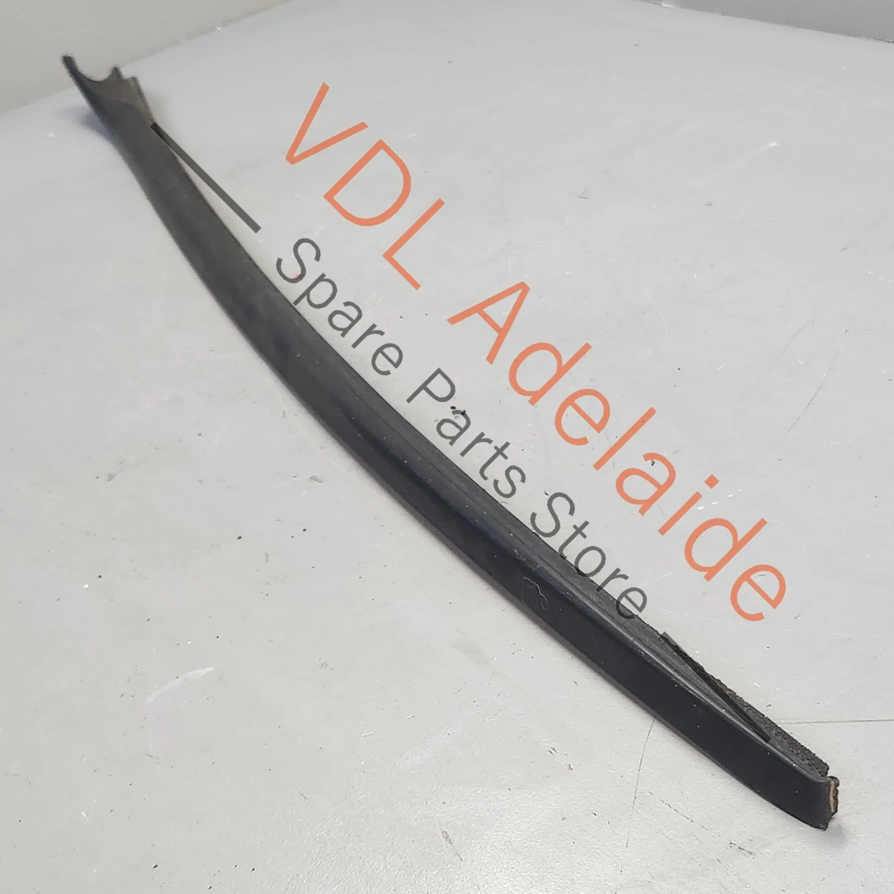 VW Golf MK6 LHS Left Windscreen Edge Strip Trim Moulding 5K0854319