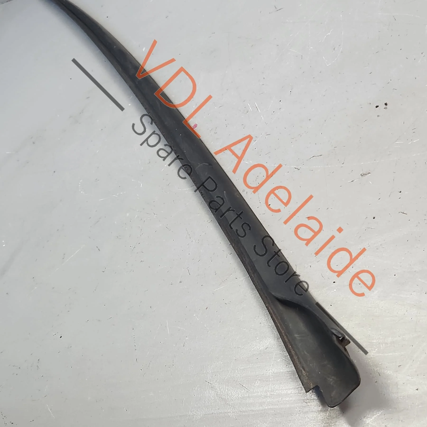 VW Golf MK6 LHS Left Windscreen Edge Strip Trim Moulding 5K0854319 - Image 5