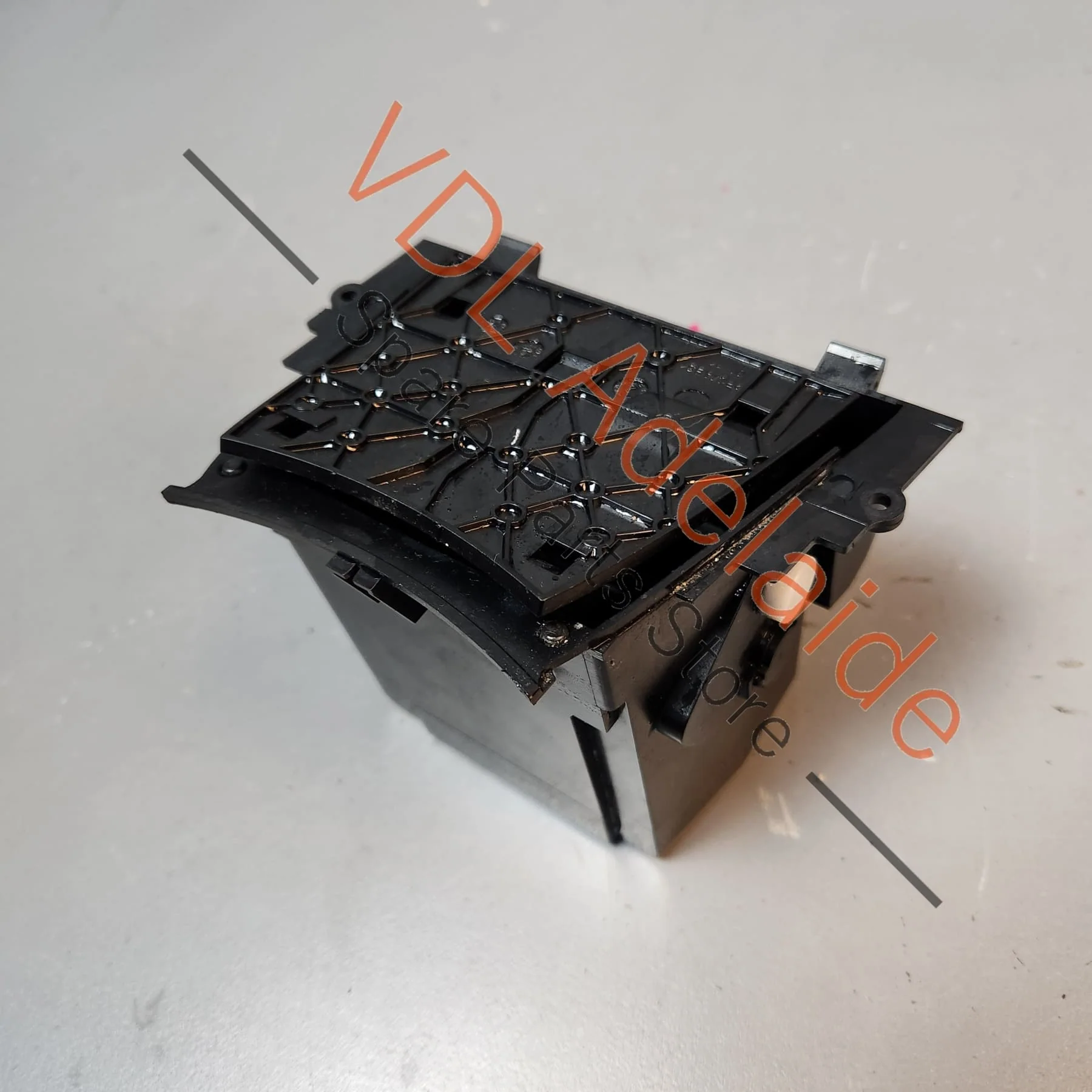 Mercedes W211 E Class Centre Console Flip Open Storage Cabinet A2116800350 - Image 2