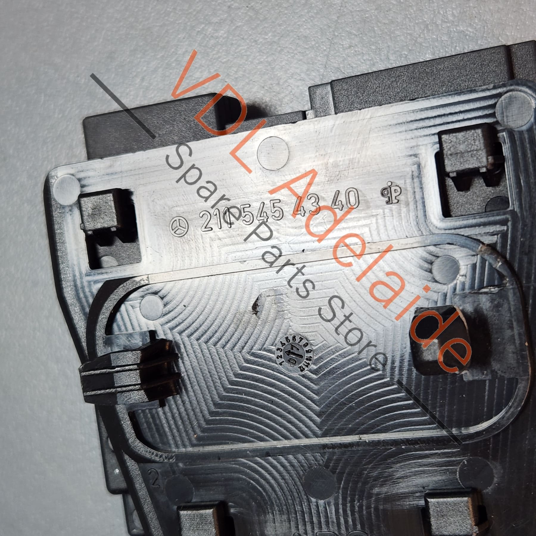 Mercedes W211 Keyless Go Entry Sensor Antenna Module A2118203785 - Image 6