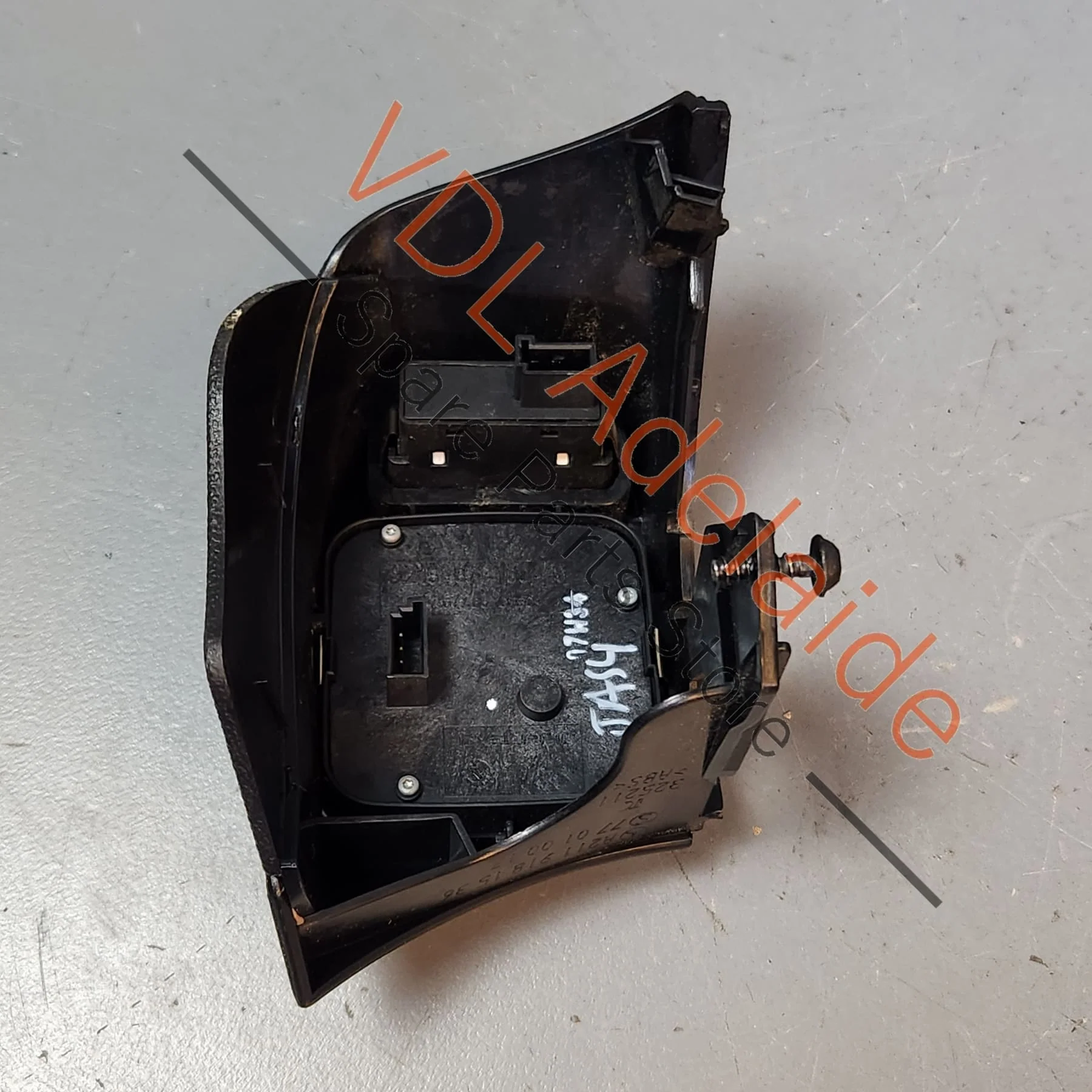 Mercedes Dynamic & Massage Seat Control Switch with Housing for Right Seat A2158700010 - Image 6