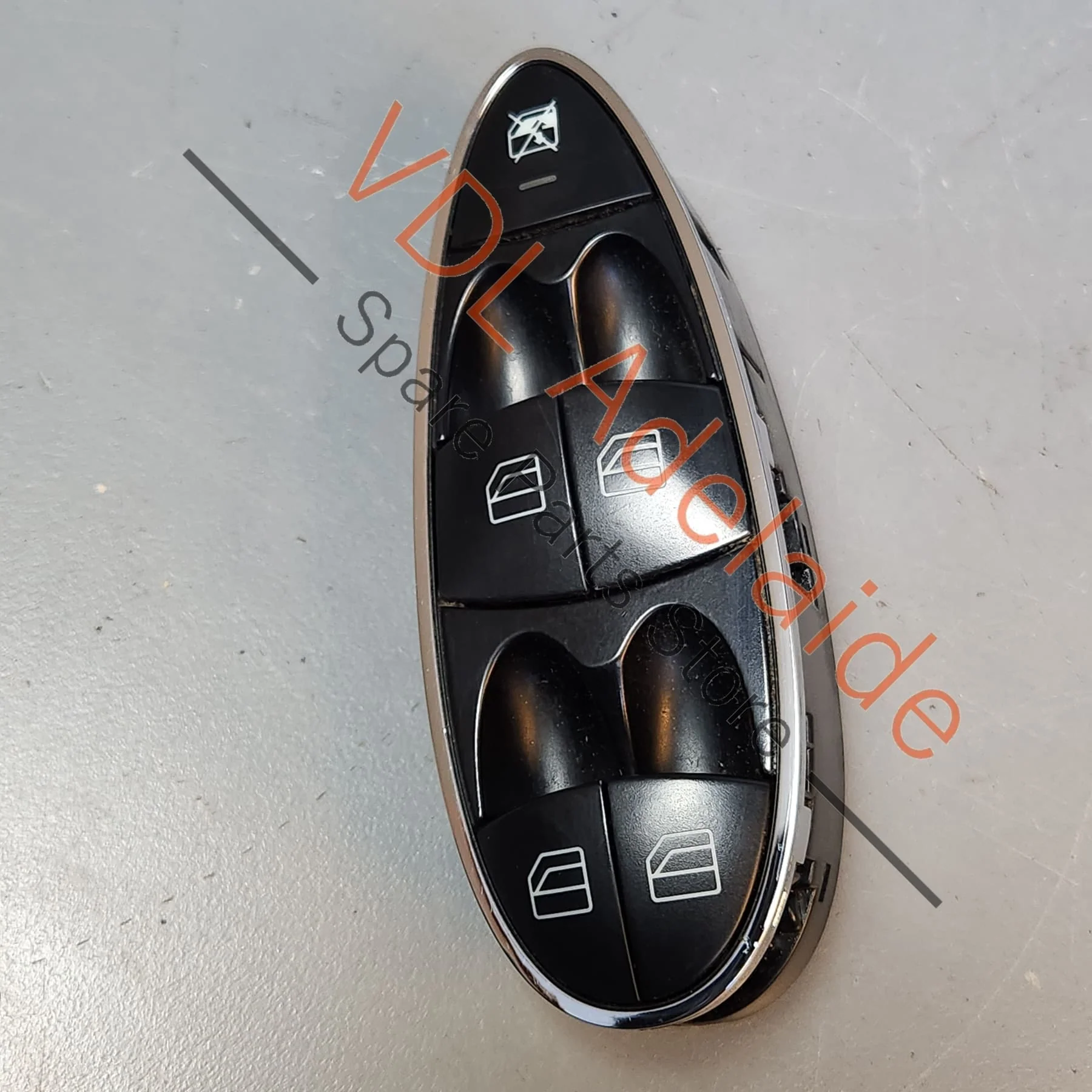 Genuine OEM Mercedes W211 E Class Drivers Window Switch A2118213679 - Image 6