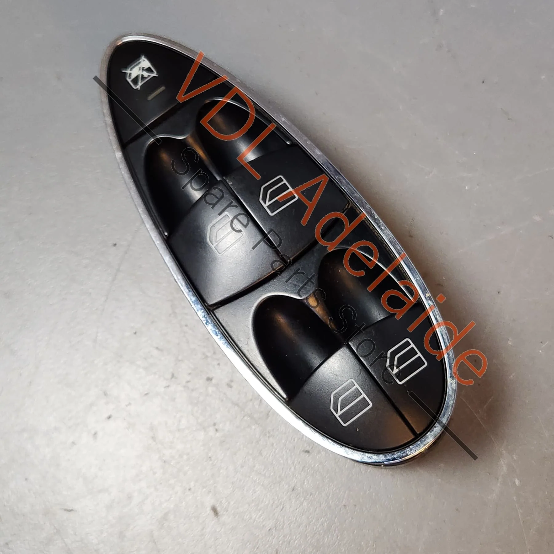 Genuine OEM Mercedes W211 E Class Drivers Window Switch A2118213679 - Image 7