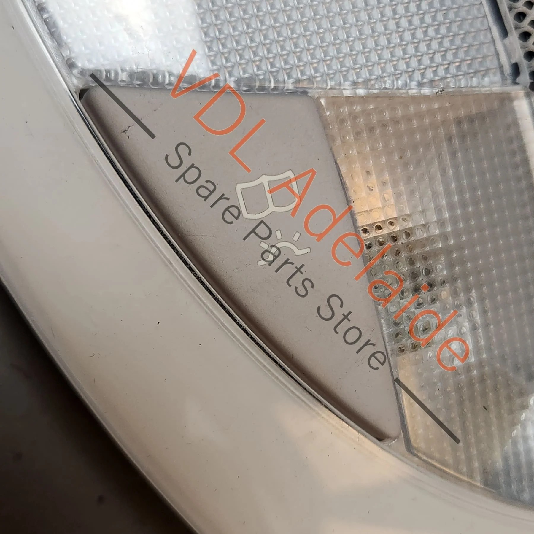 Mercedes W211E Class Rear Interior Roof Dome Light A2118207401 - Image 6