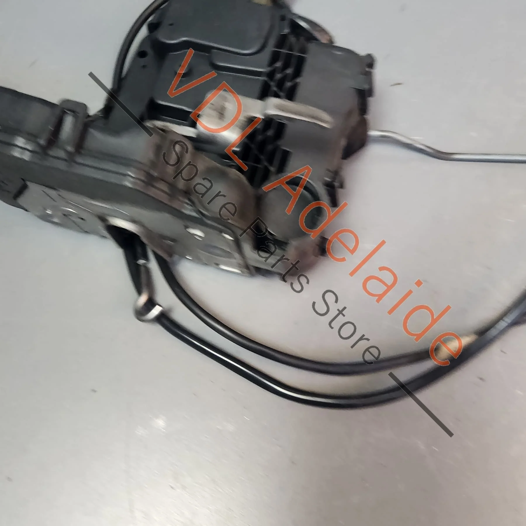 Mercedes W211 Keyless Go Entry Front Left Door Lock Module Mechanism A2117201135 - Image 9
