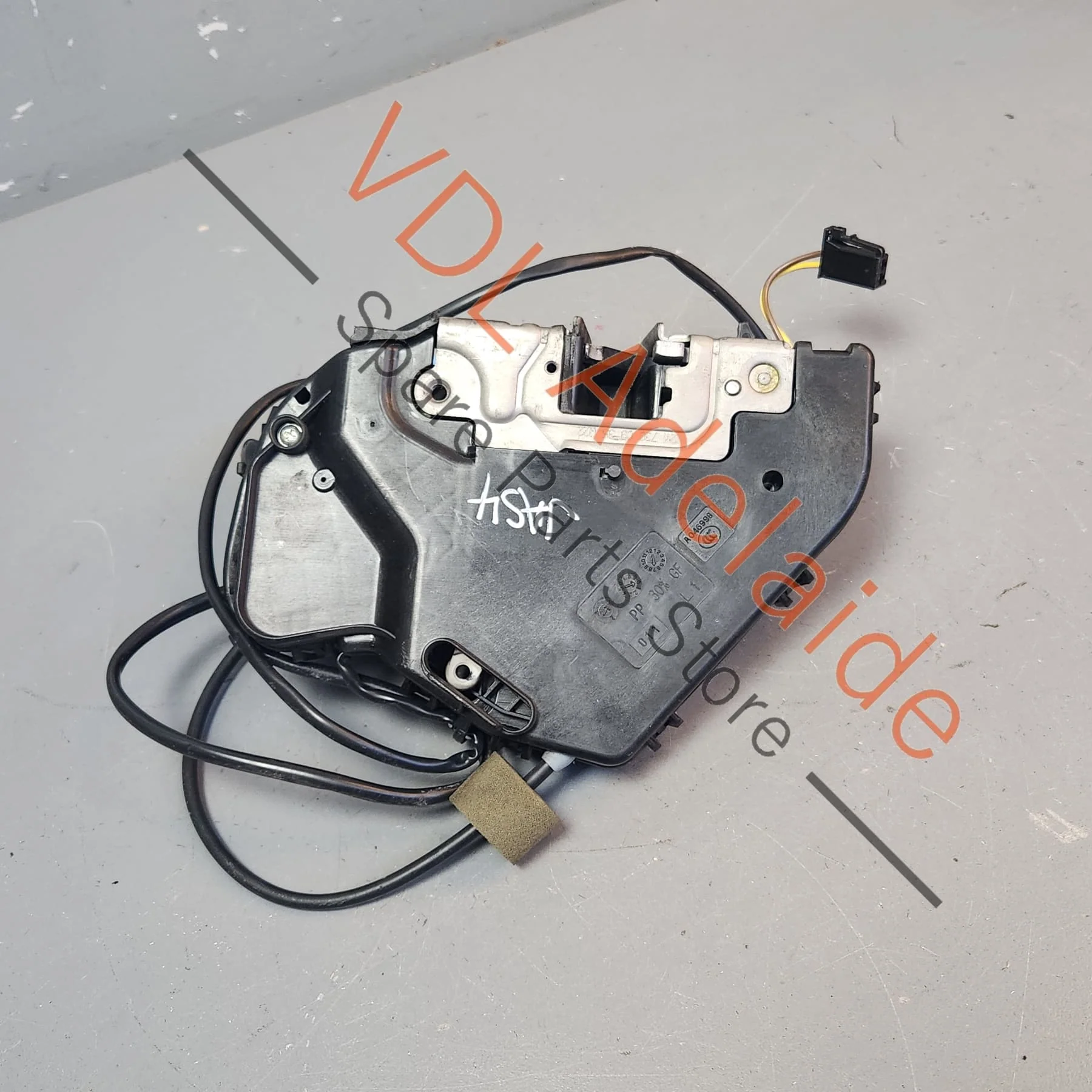 Mercedes W211 Keyless Go Entry Rear Left Door Lock Module Mechanism A2117300935 - Image 2