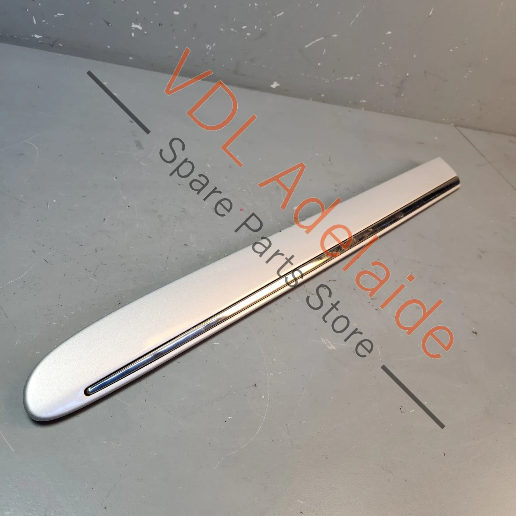 Mercedes W211 Left Rear Door Molding Exterior Strip Trim A2116901362 - Image 7