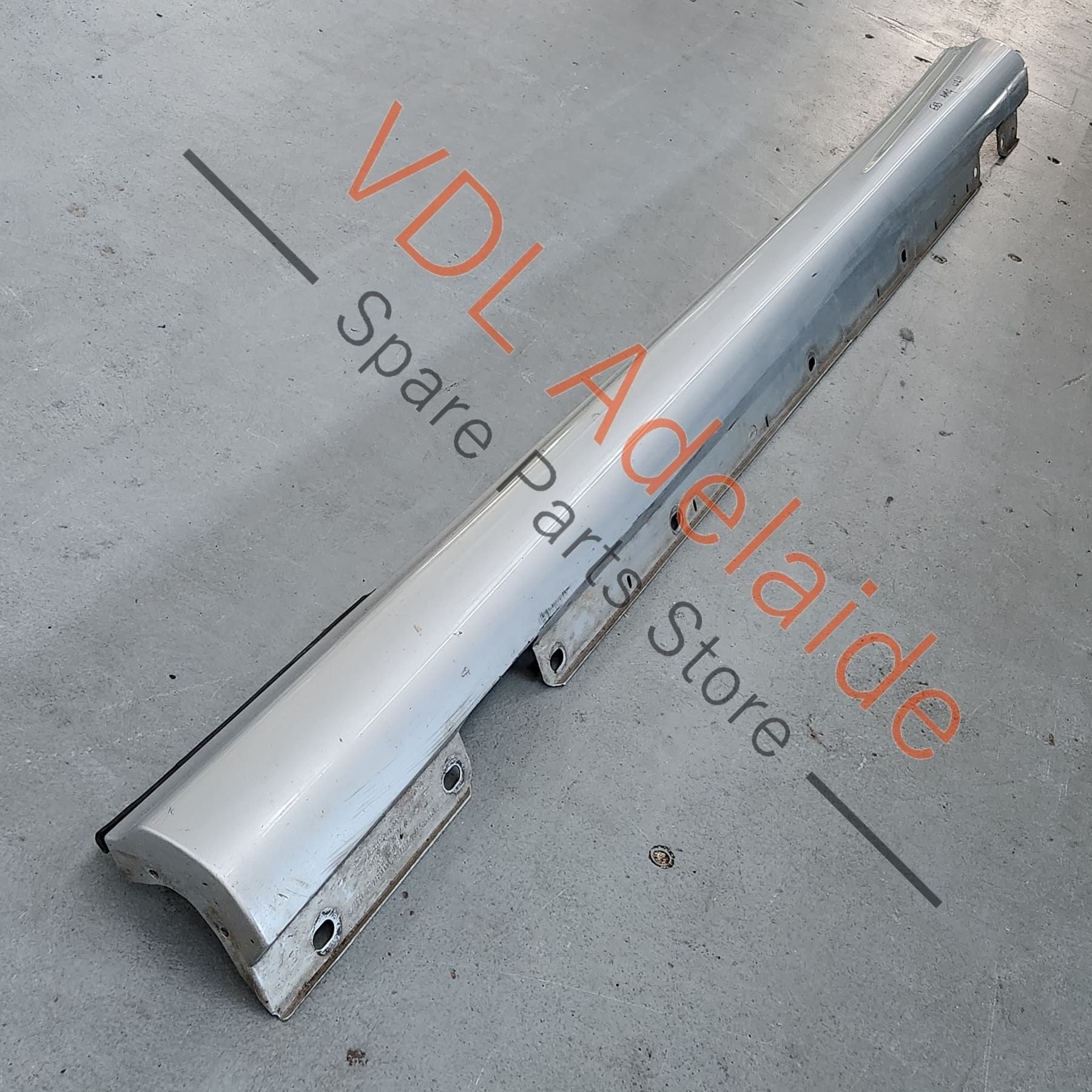 Genuine OEM Original AMG W211 E63 Left Side Skirt Rocker Panel Trim Molding A2116980554